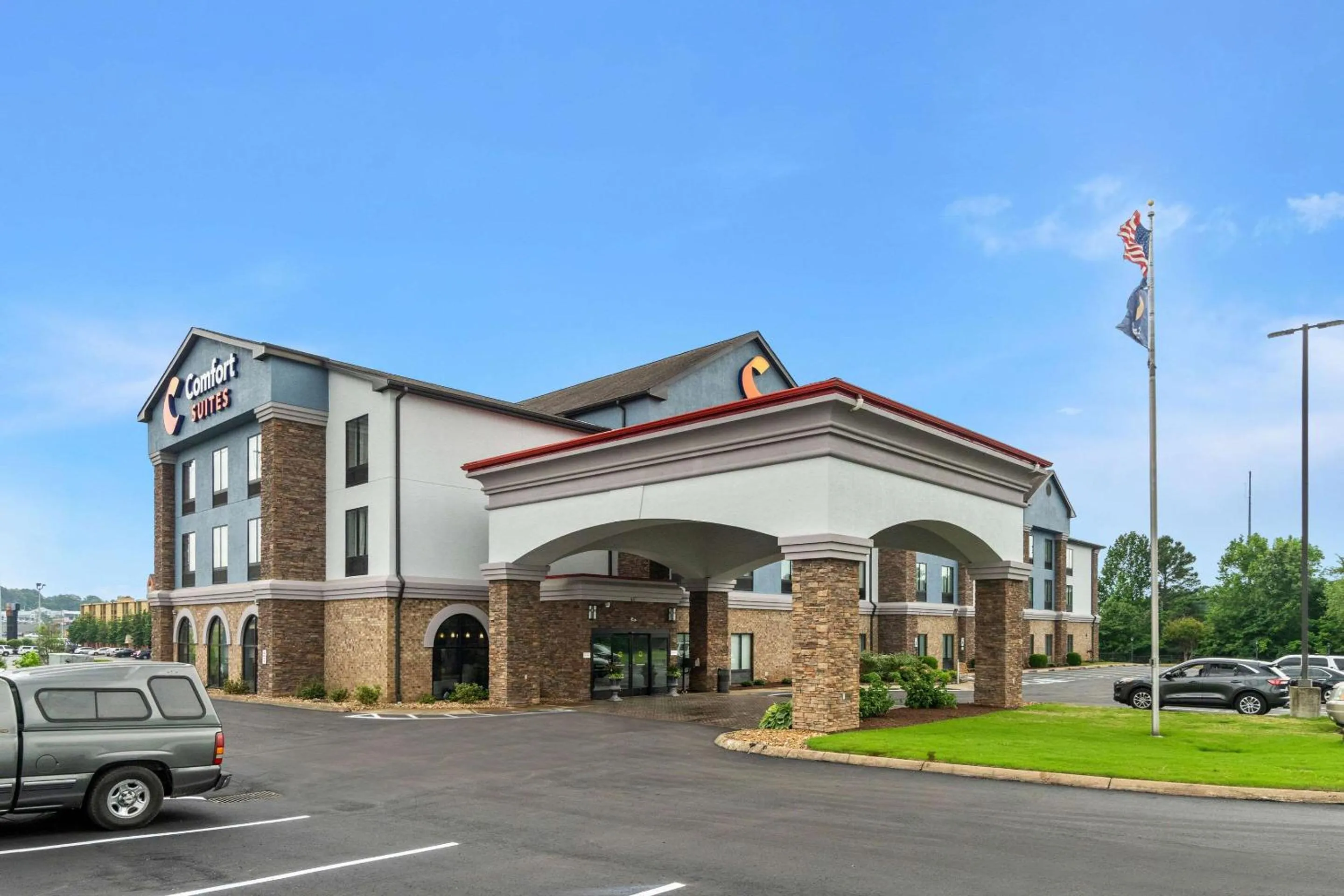 Property building in Comfort Suites Jackson I-40