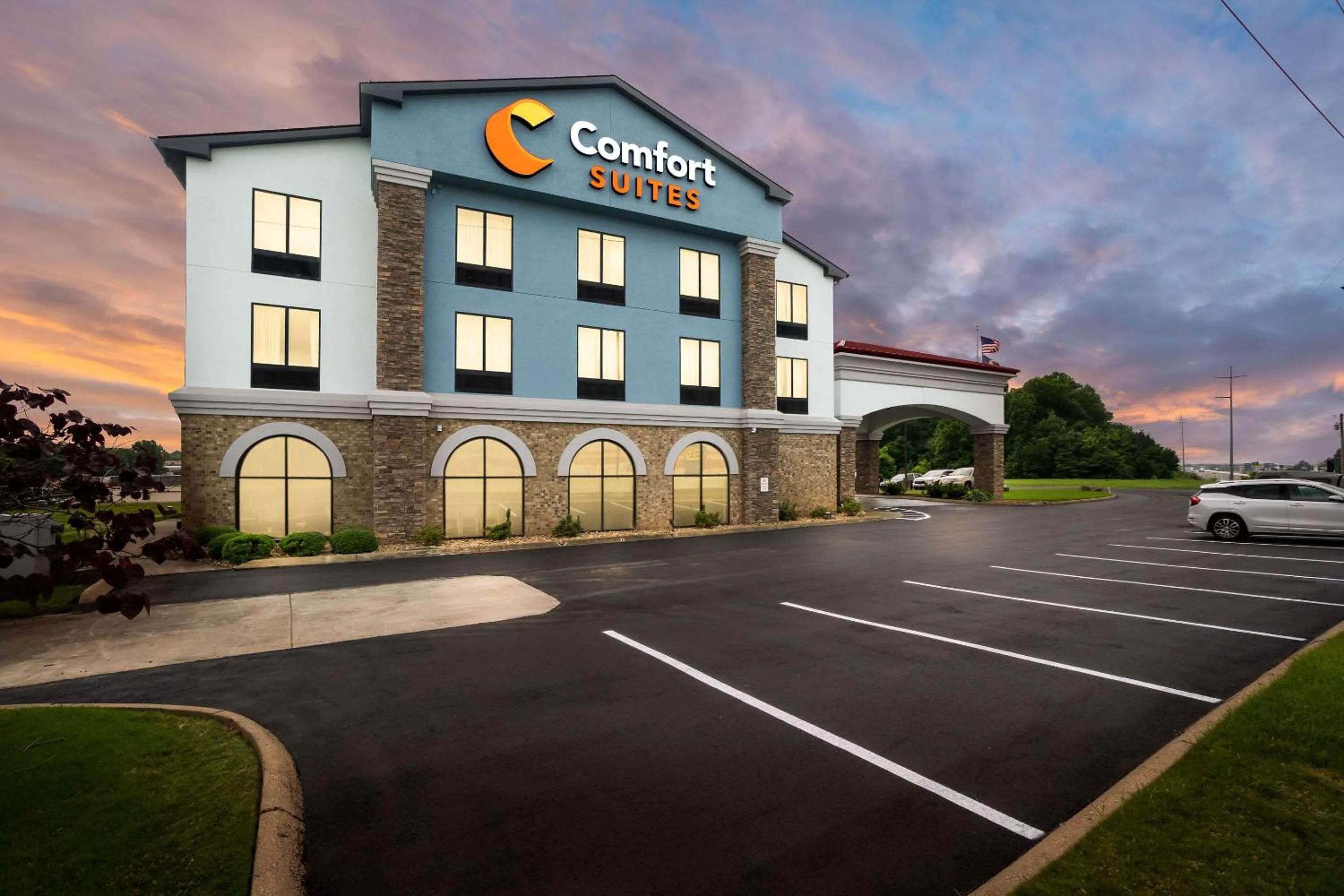 Property building in Comfort Suites Jackson I-40