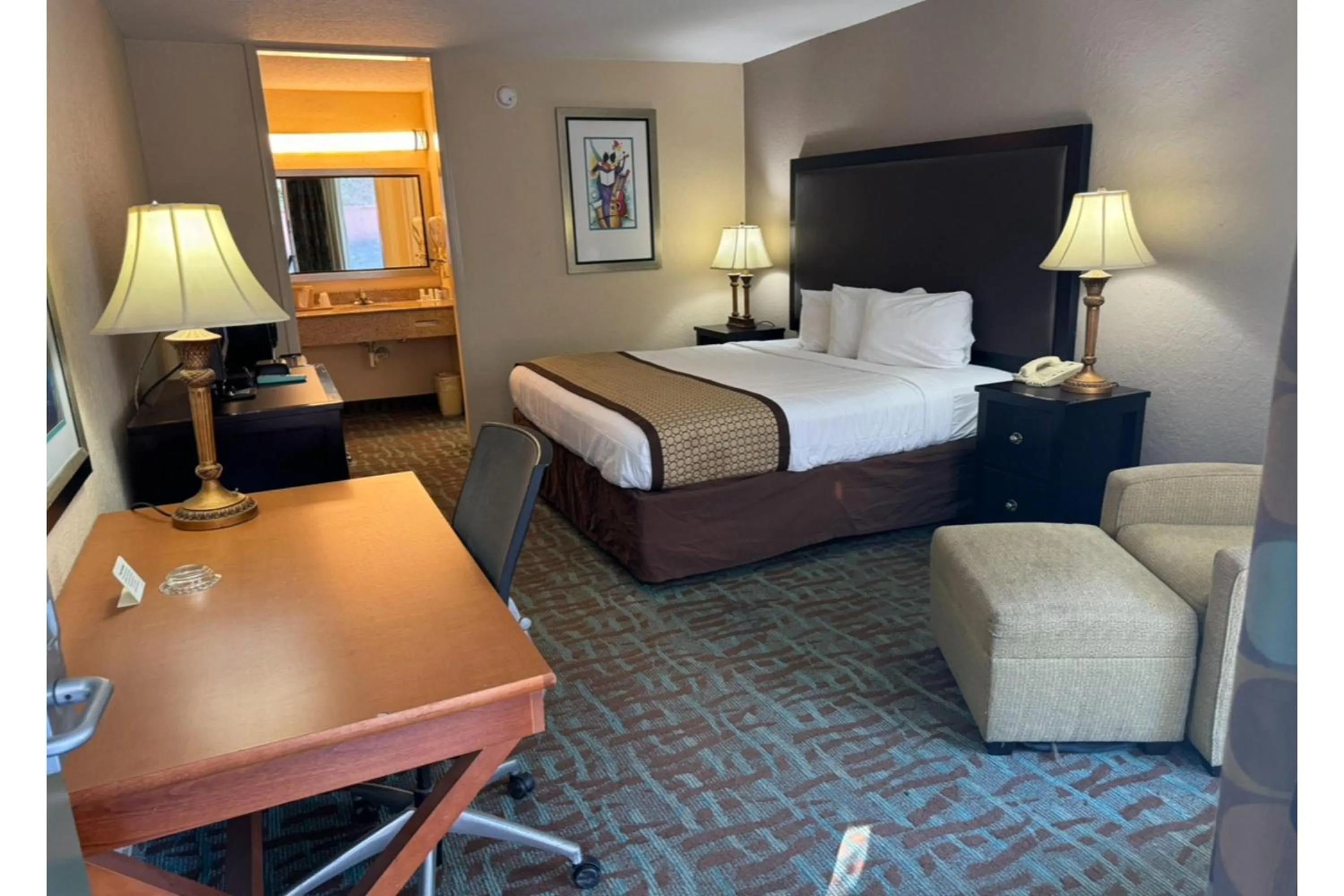 Bedroom, Bed in Baymont by Wyndham Harriman