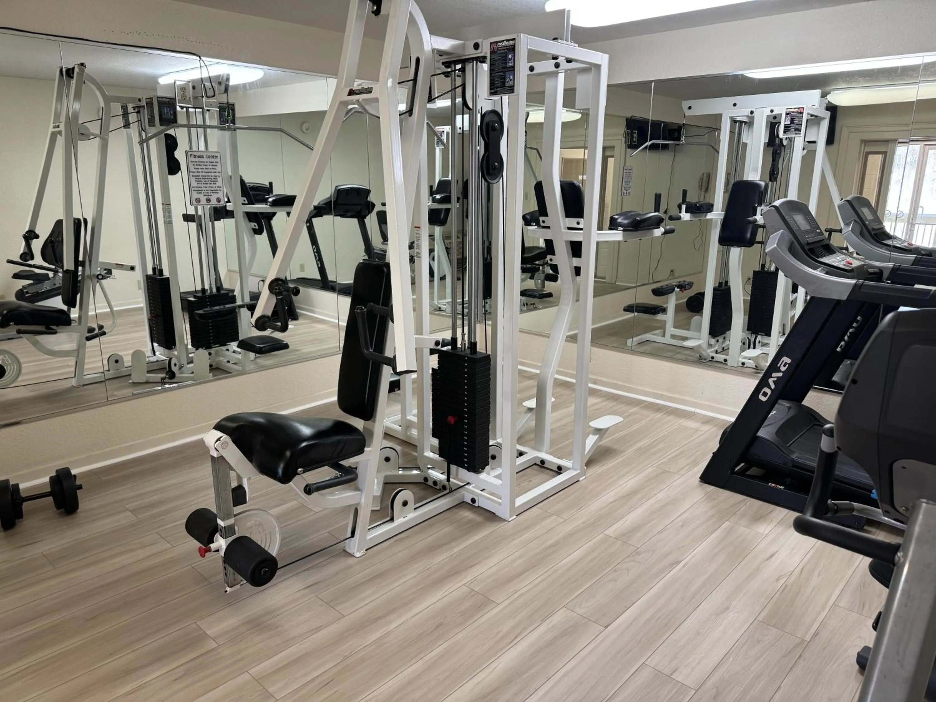 Fitness centre/facilities in Baymont by Wyndham Harriman