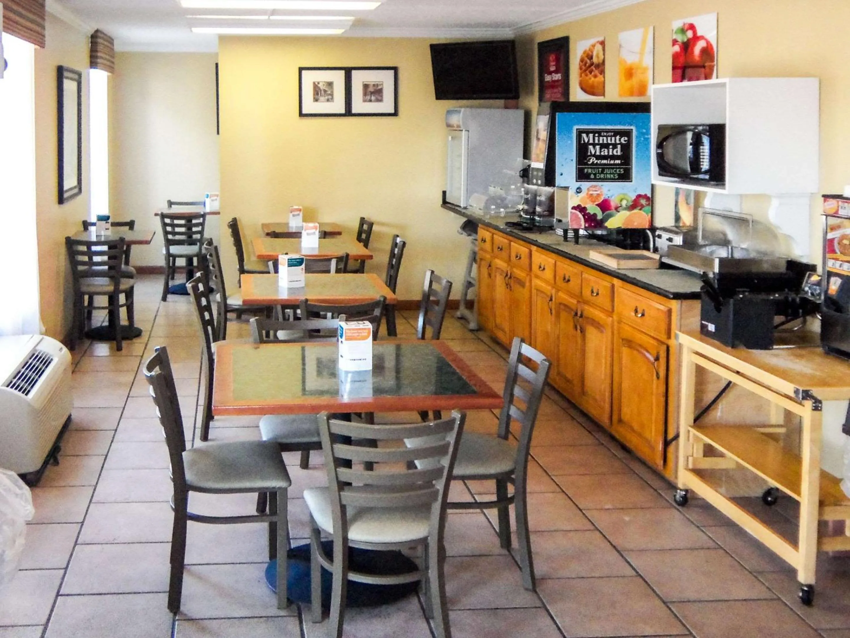 Restaurant/places to eat in Mill Tree Inn Millington