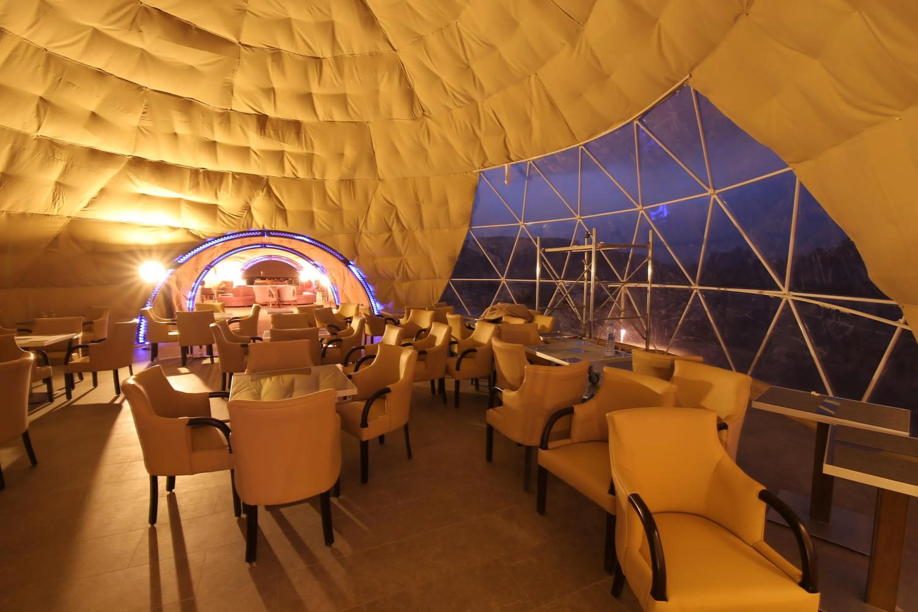 Restaurant/places to eat in Wadi Rum UFO Luxotel