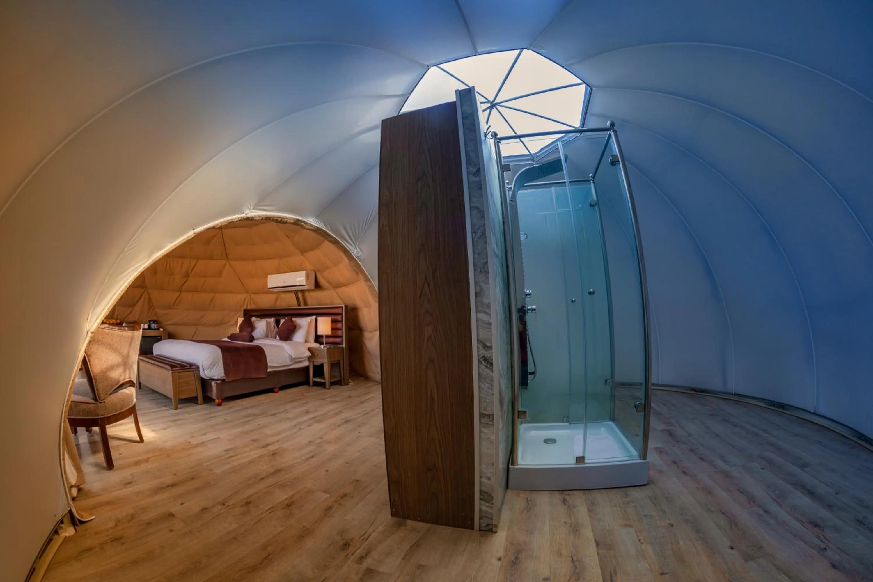 Bed in Wadi Rum UFO Luxotel