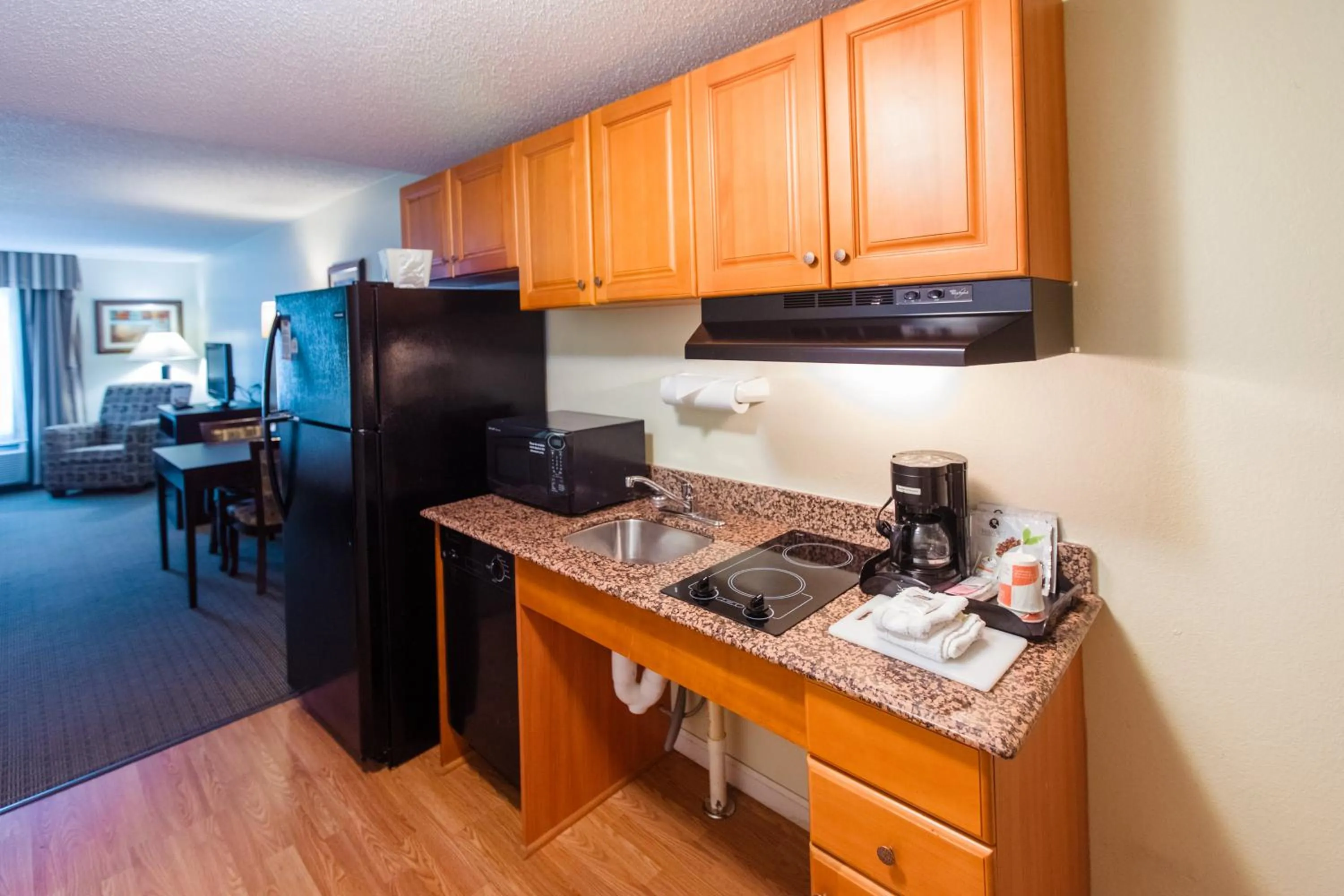 Kitchen or kitchenette in MainStay Suites Knoxville North I-75