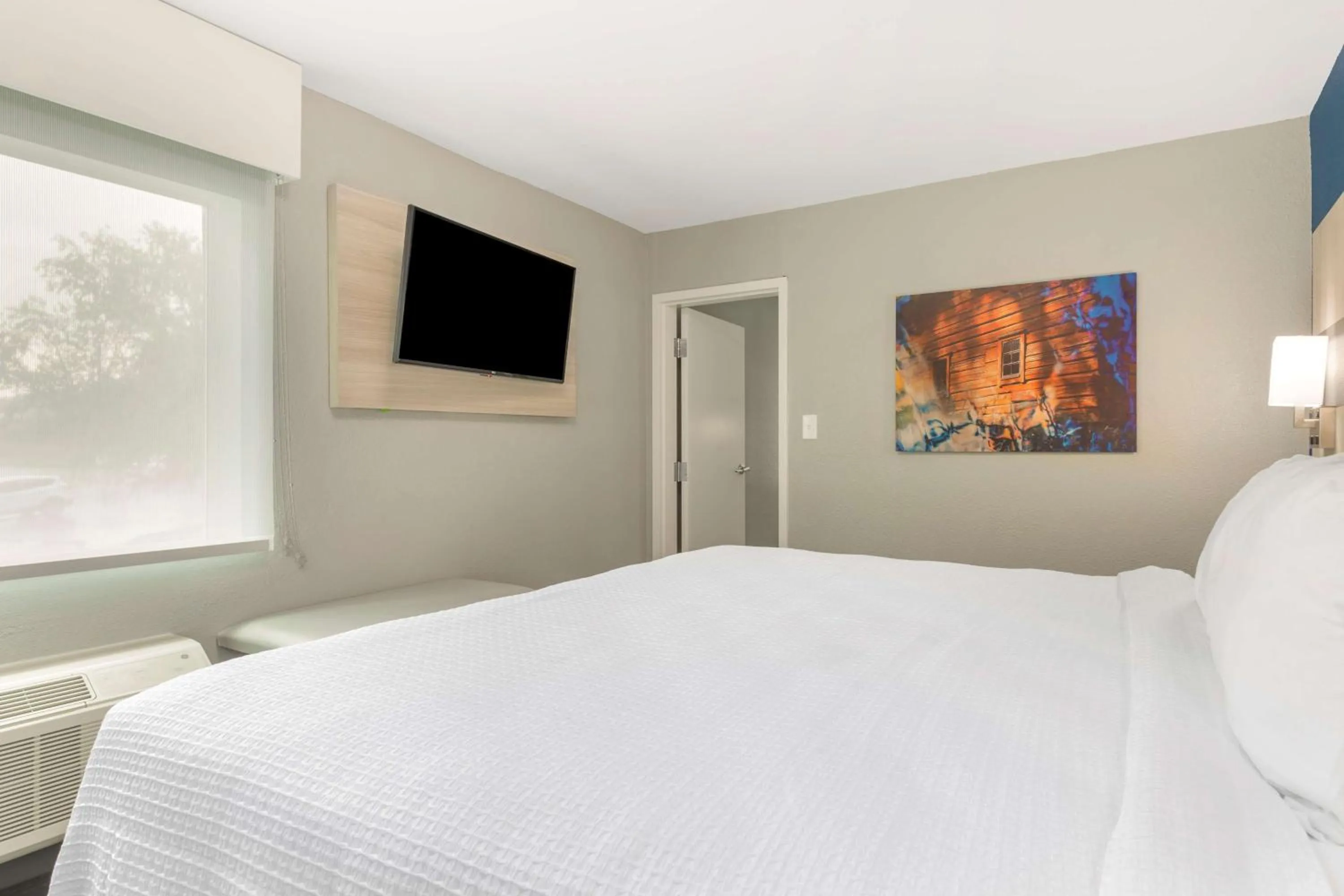 Photo of the whole room, Bed in Best Western Plus Magnolia Inn & Suites