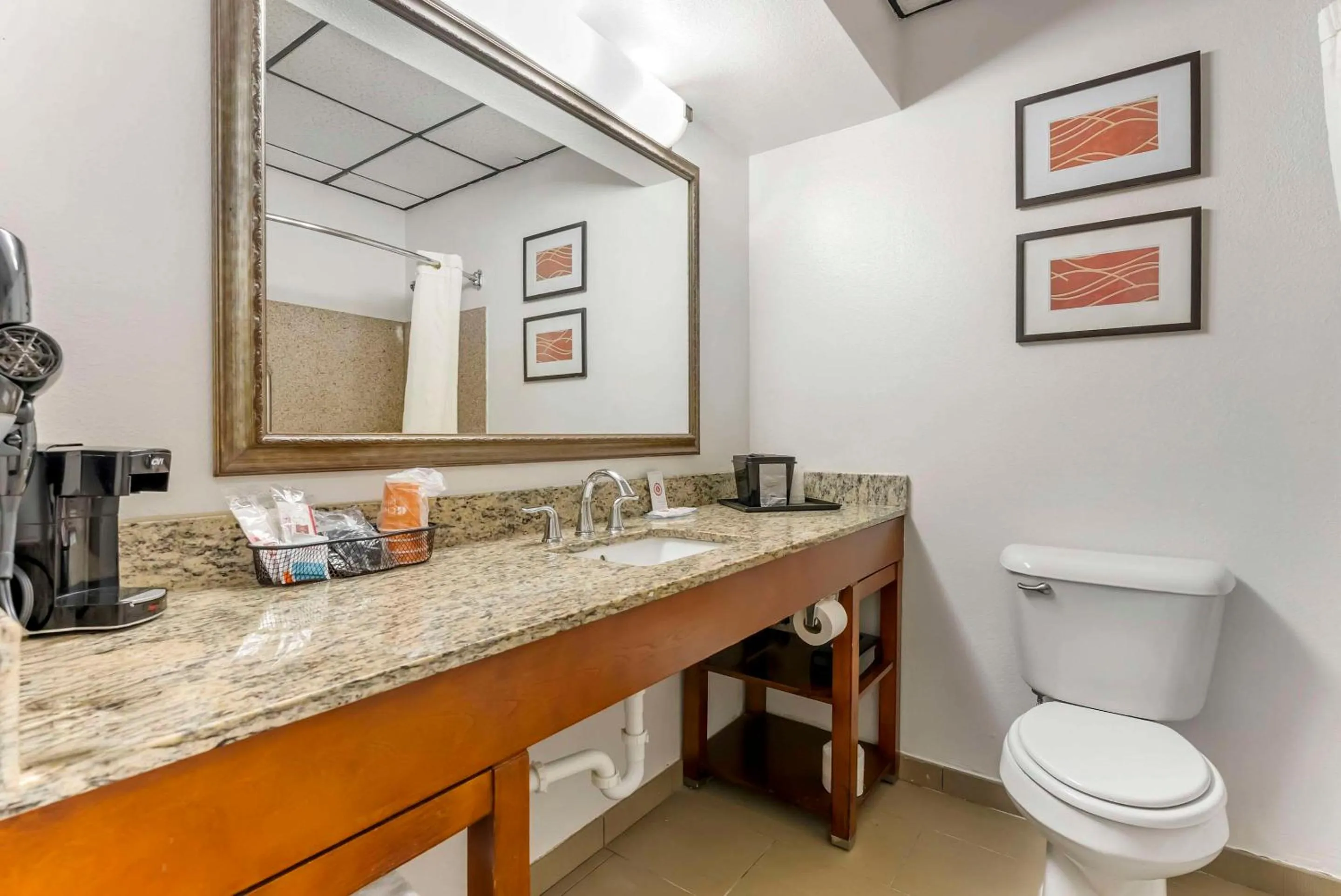 Bedroom in Comfort Inn Brownsville I-40