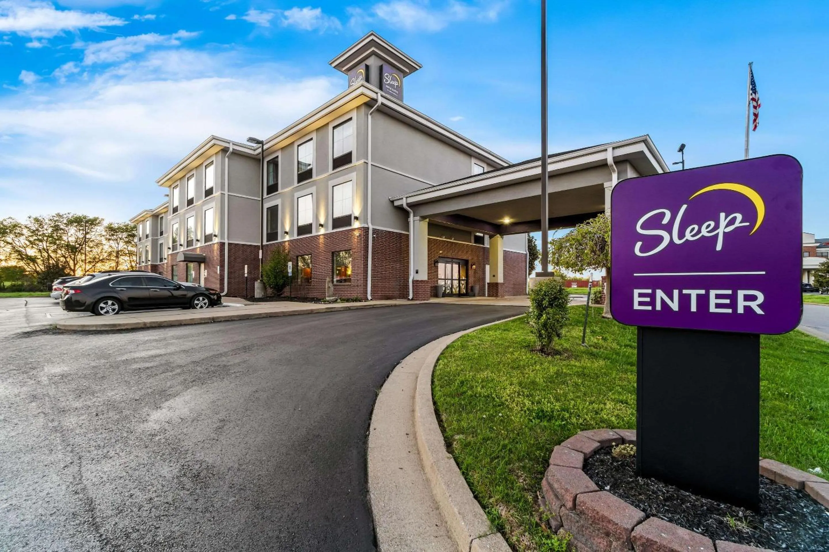 Property building in Sleep Inn & Suites Dyersburg I-155