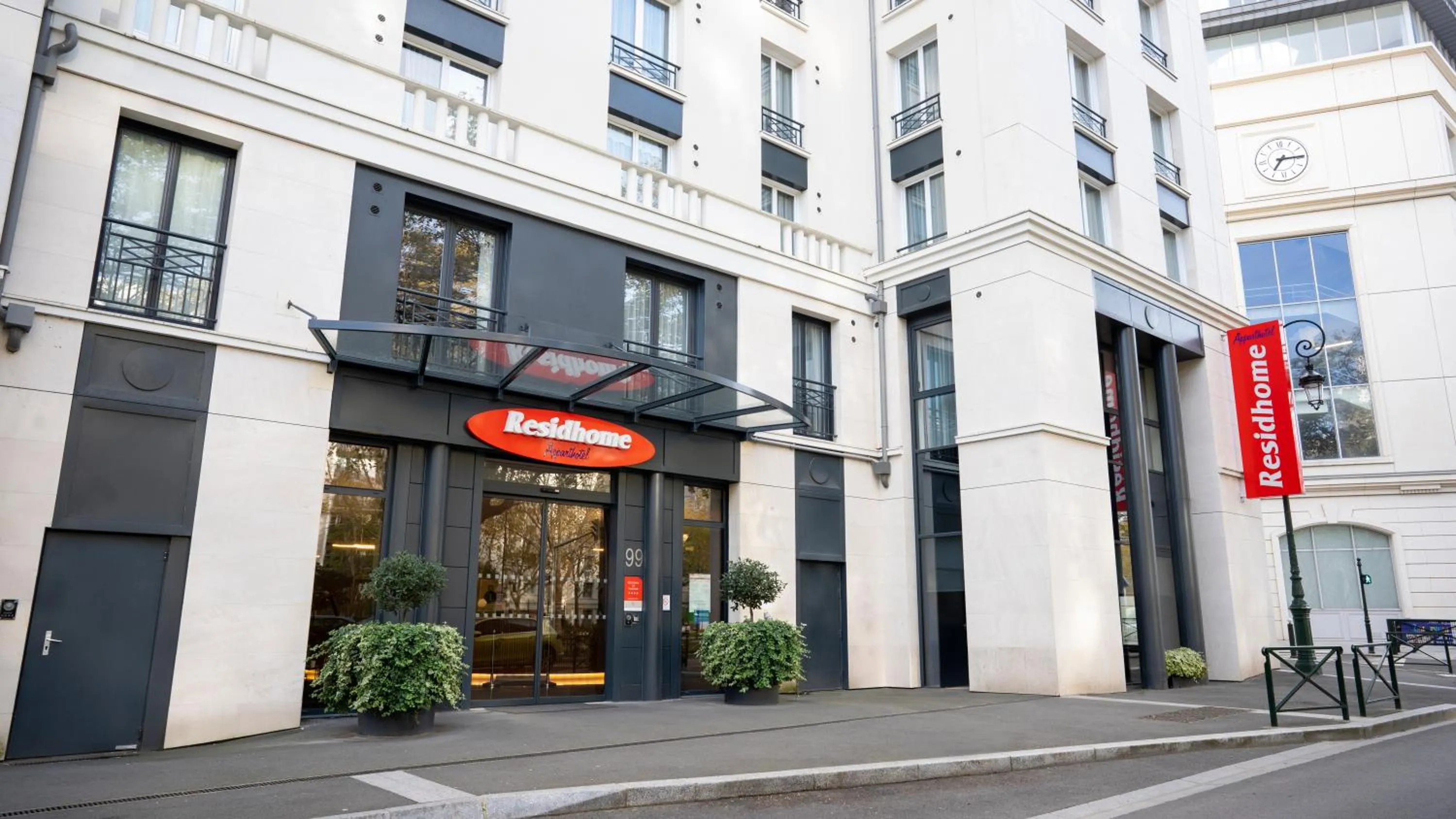 Facade/entrance in Residhome Puteaux La défense