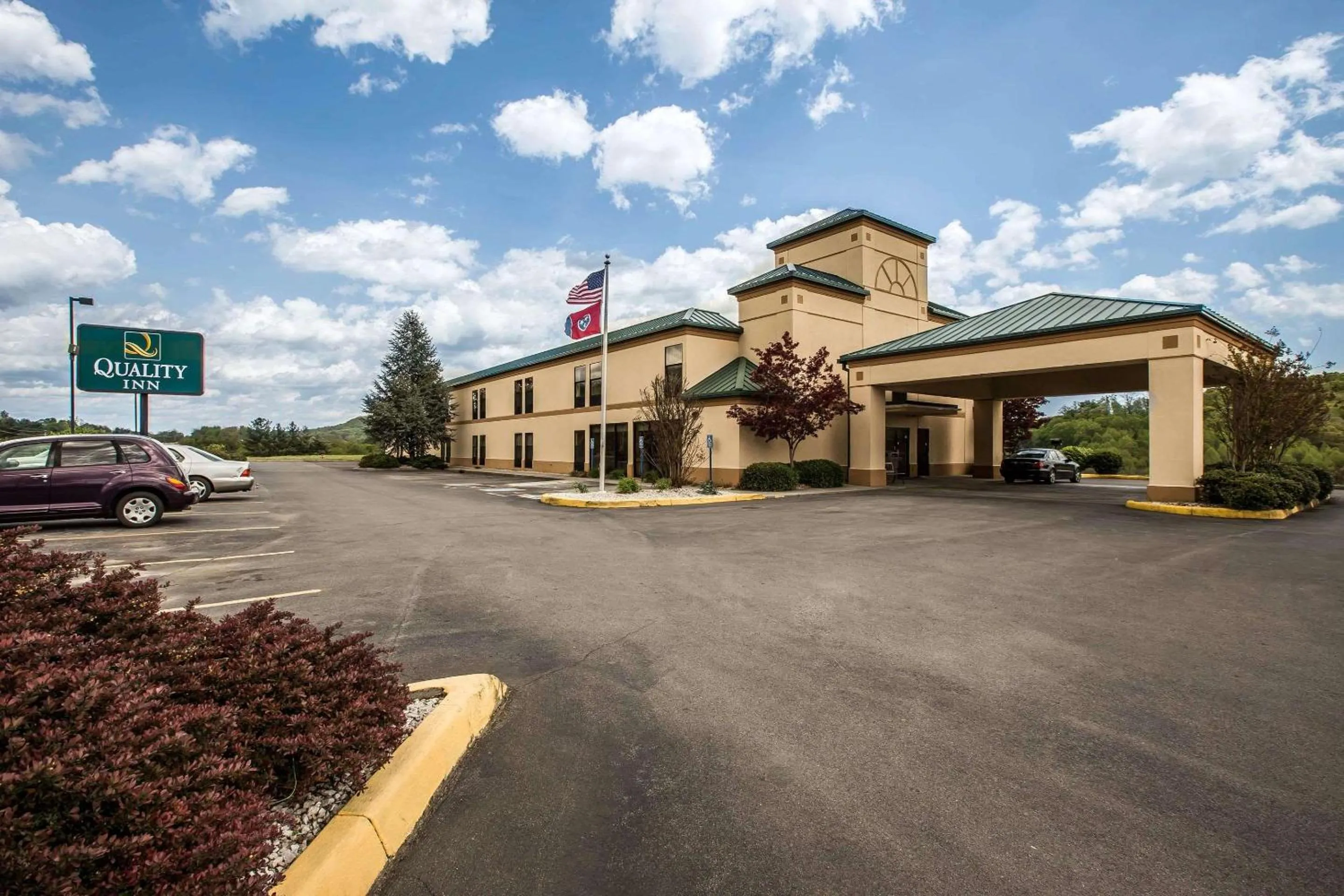 Property building in Quality Inn Rogersville