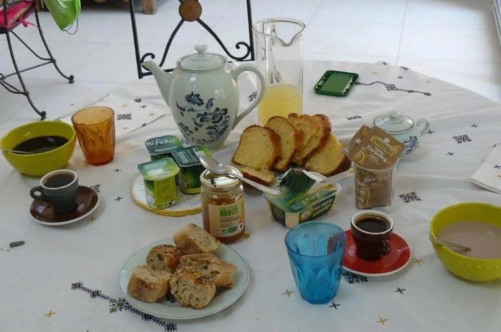 Continental breakfast in Le fief Beaurepaire 76280