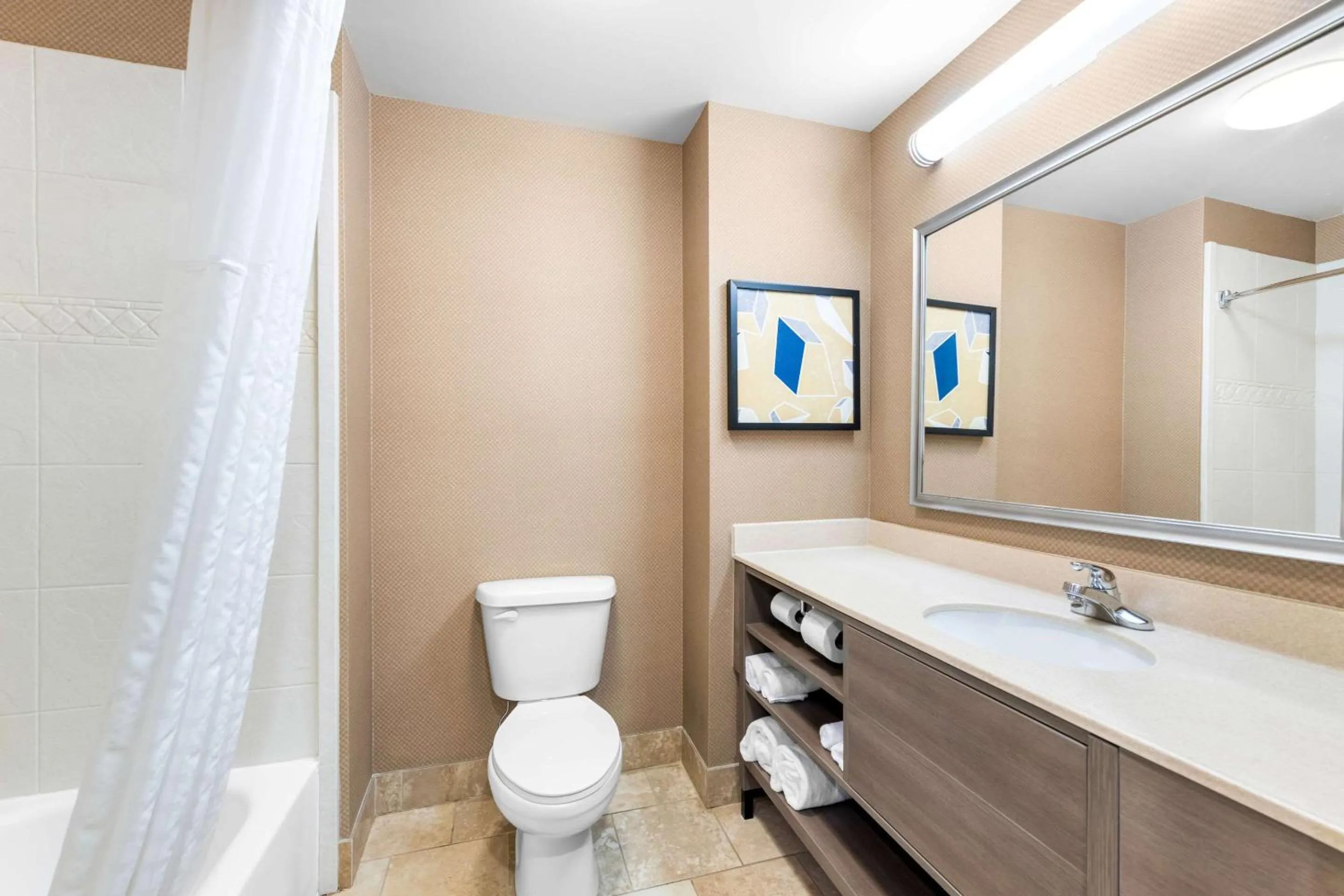 Bedroom in Comfort Inn Harriman