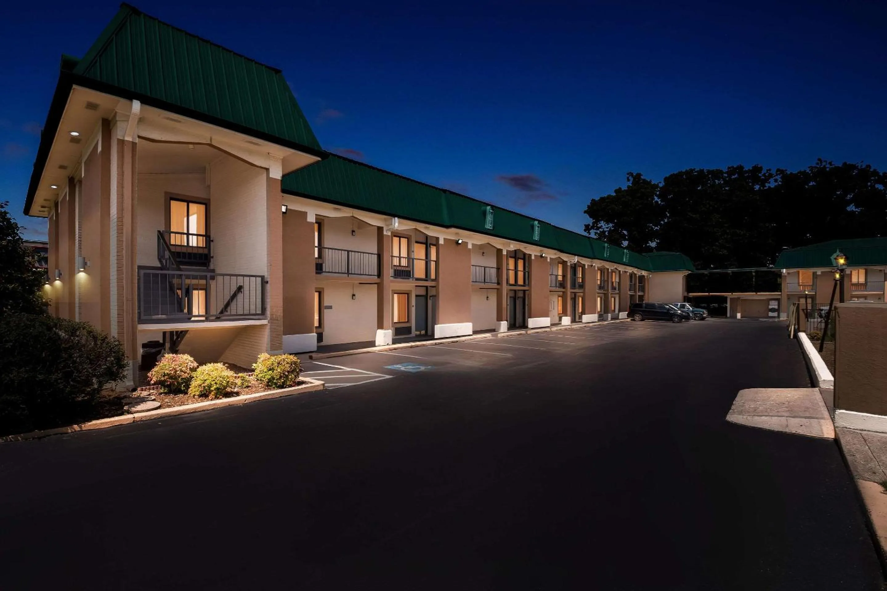 Property building in Quality Inn Tullahoma