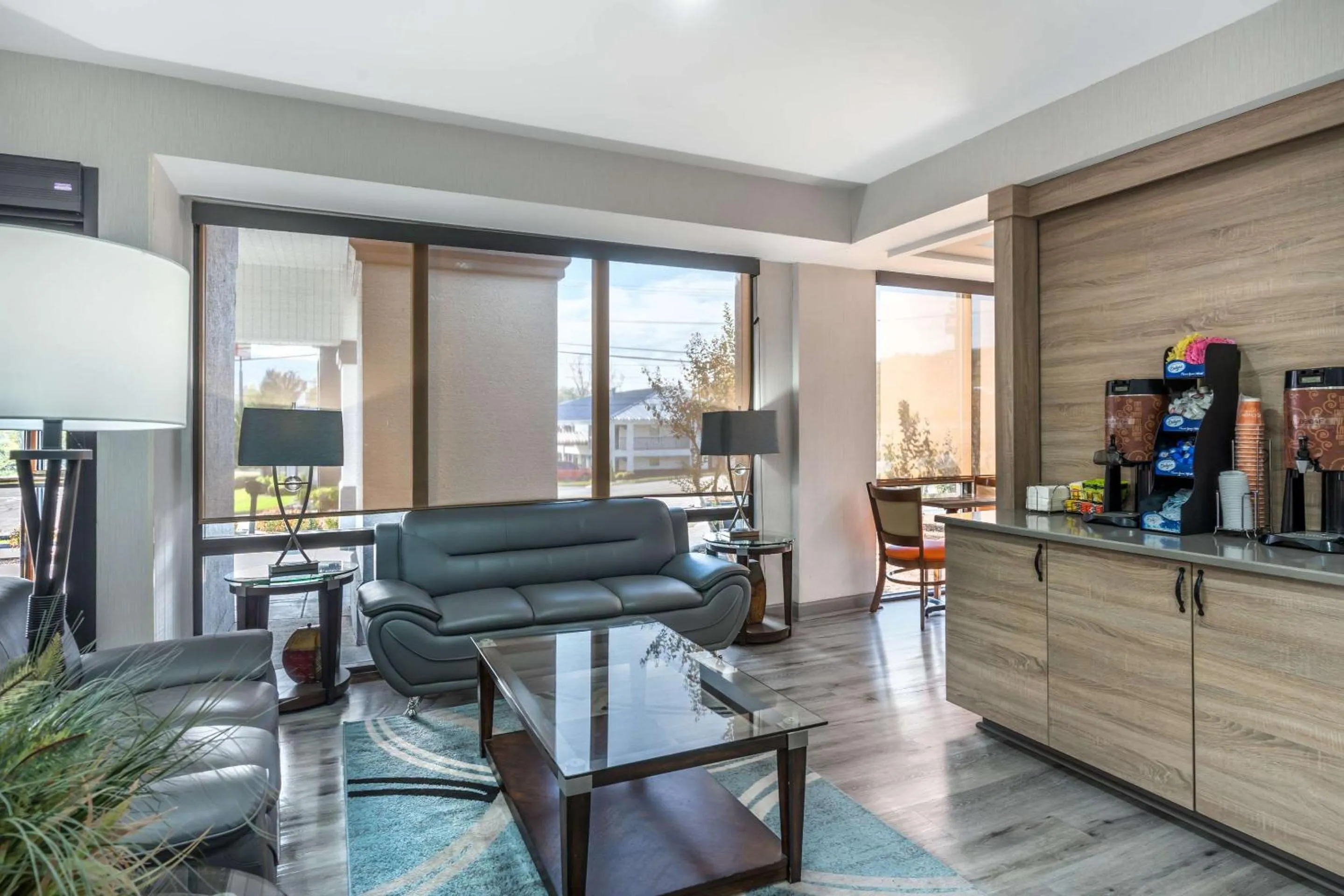 Lobby or reception in Clarion Inn near Lookout Mountain