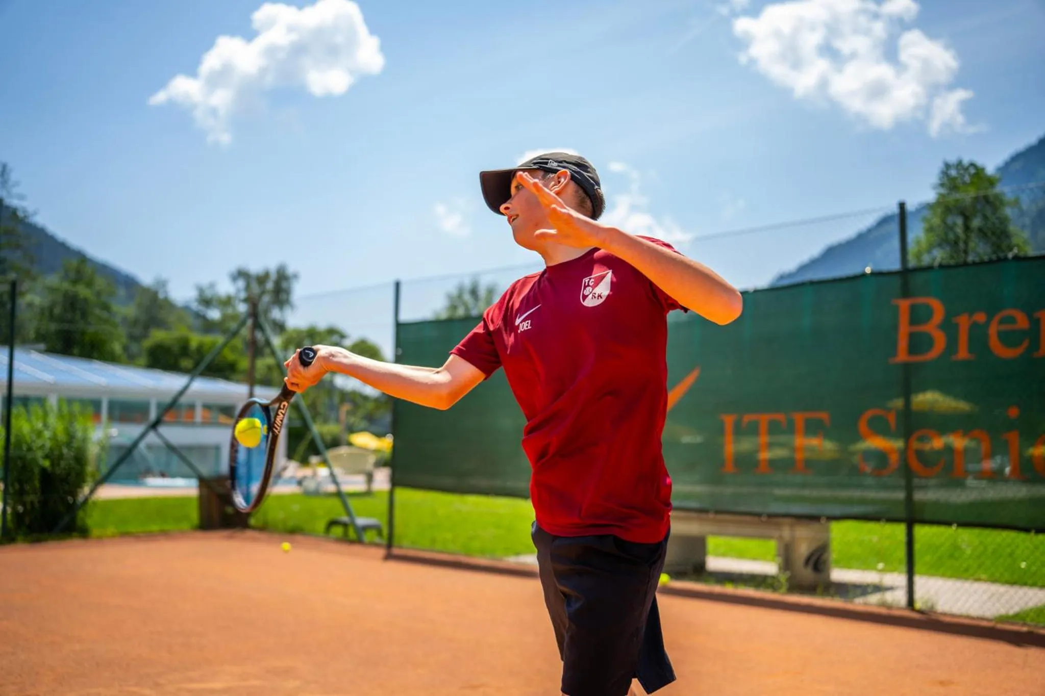 Tennis court in Familien- Sportresort BRENNSEEHOF