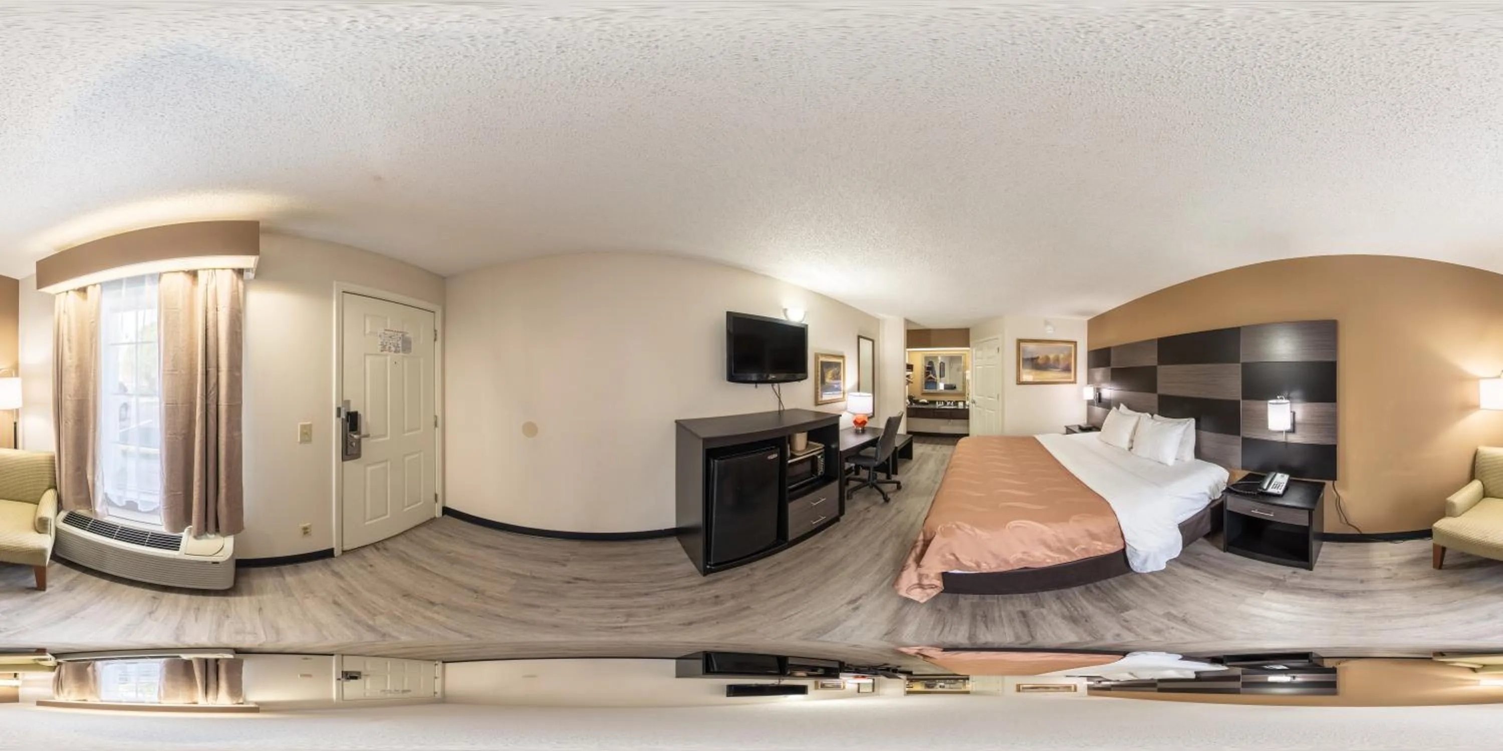 Bed in Quality Inn Johnson City I-26 exit 17