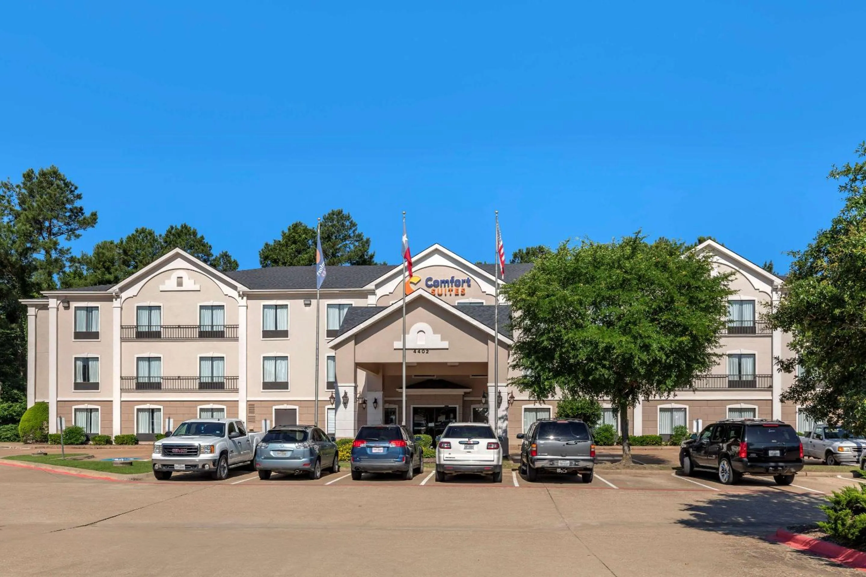 Property Building in Comfort Suites Lufkin