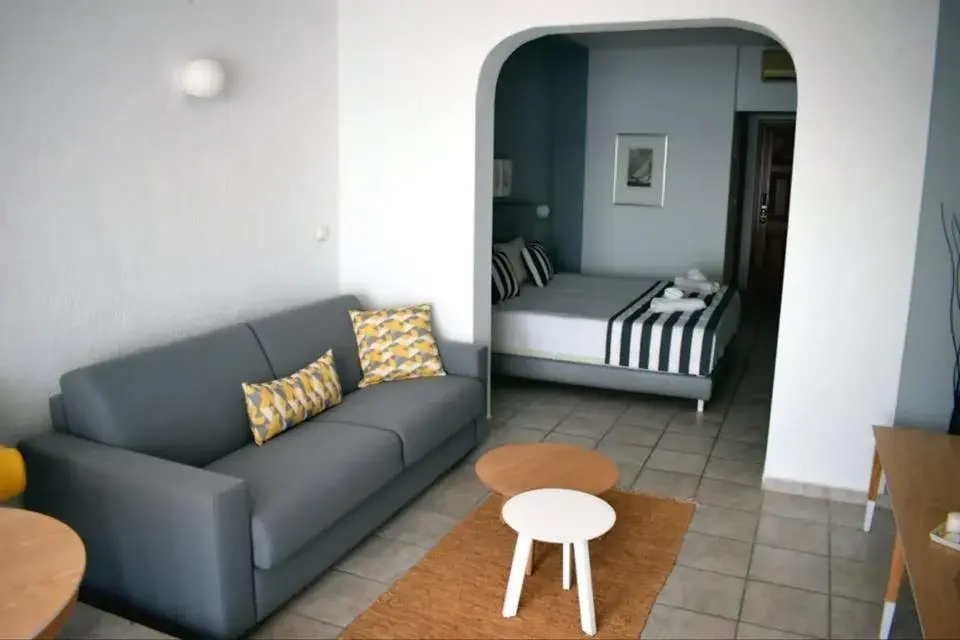 Superior Double Room in Hotel Akti Ouranoupoli Beach Resort Superior Double Room in Hotel Akti Ouranoupoli Beach Resort