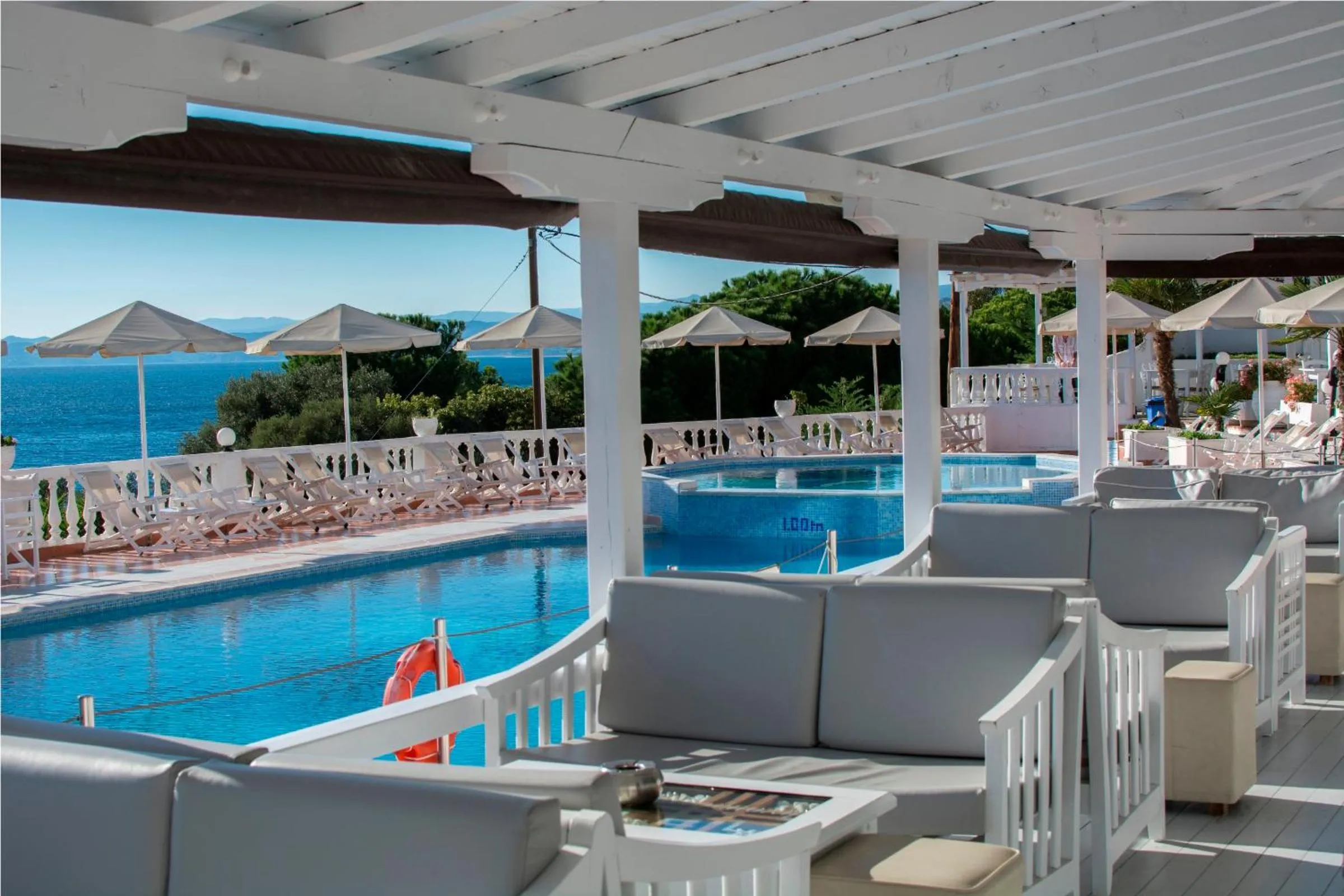 Swimming pool in Hotel Akti Ouranoupoli Beach Resort