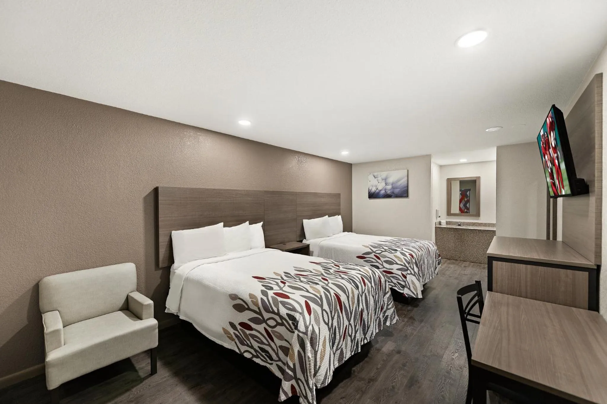 Bedroom, Bed in Red Roof Inn Nacogdoches