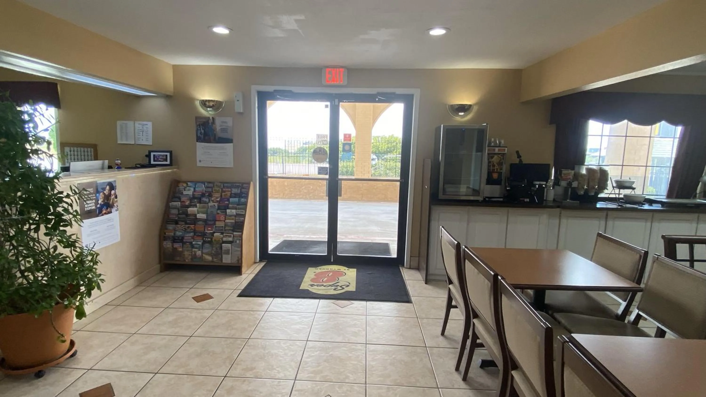 Lobby or reception in Super 8 by Wyndham Decatur Texas