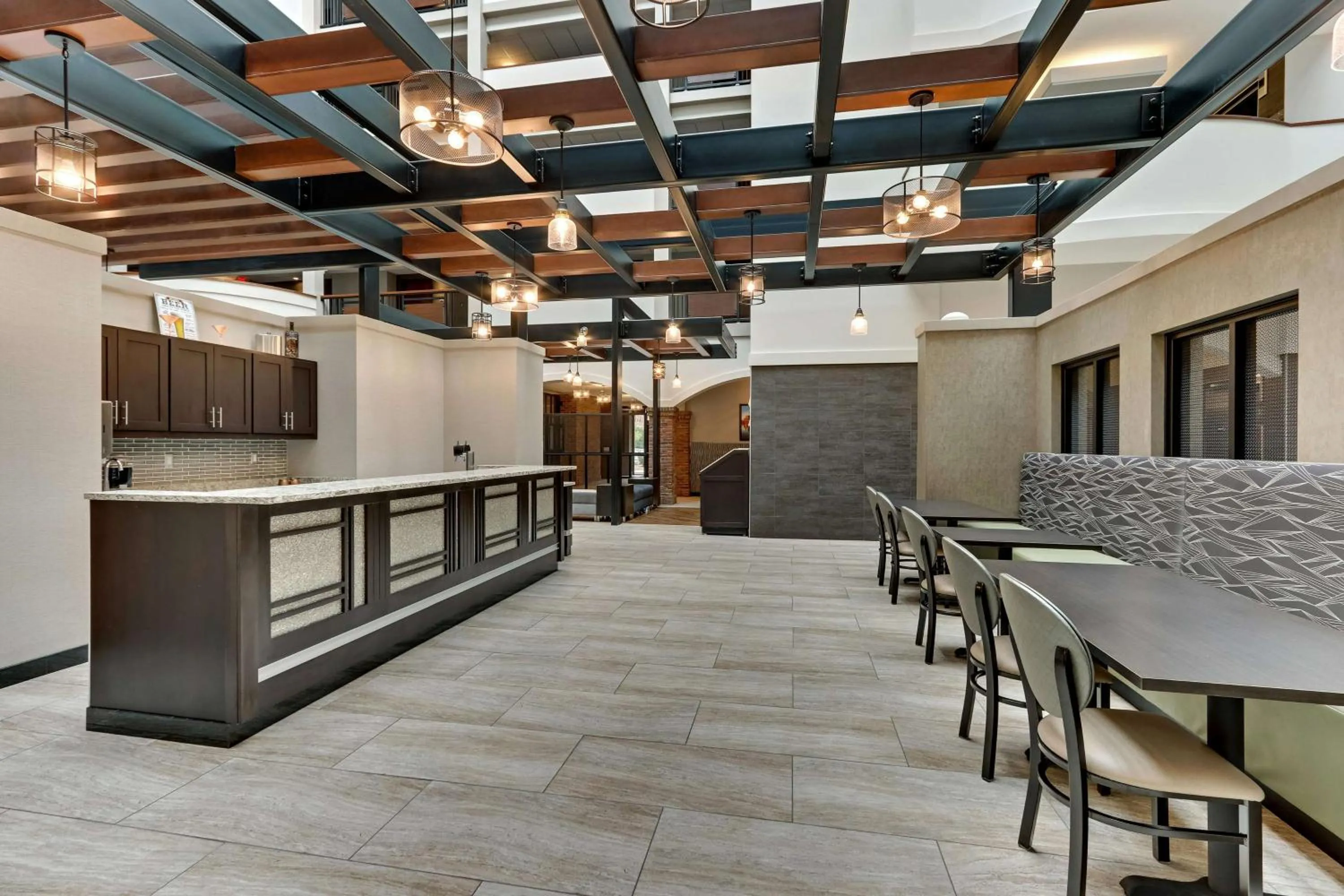 Restaurant/places to eat in Drury Plaza Hotel St. Paul Downtown