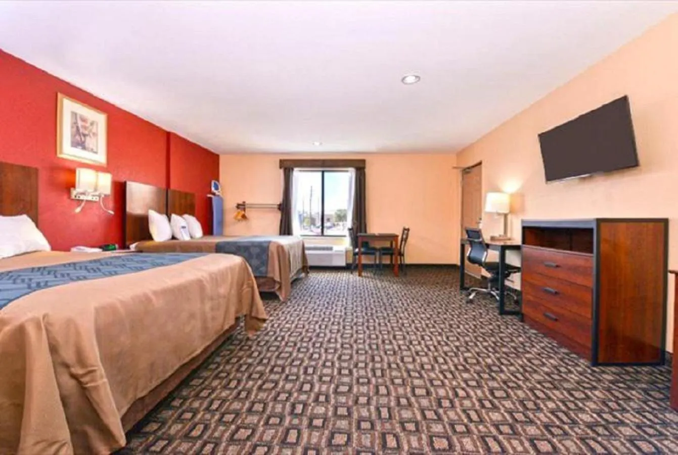 Bed in Americas Best Value Inn-Near NRG Park/Medical Center