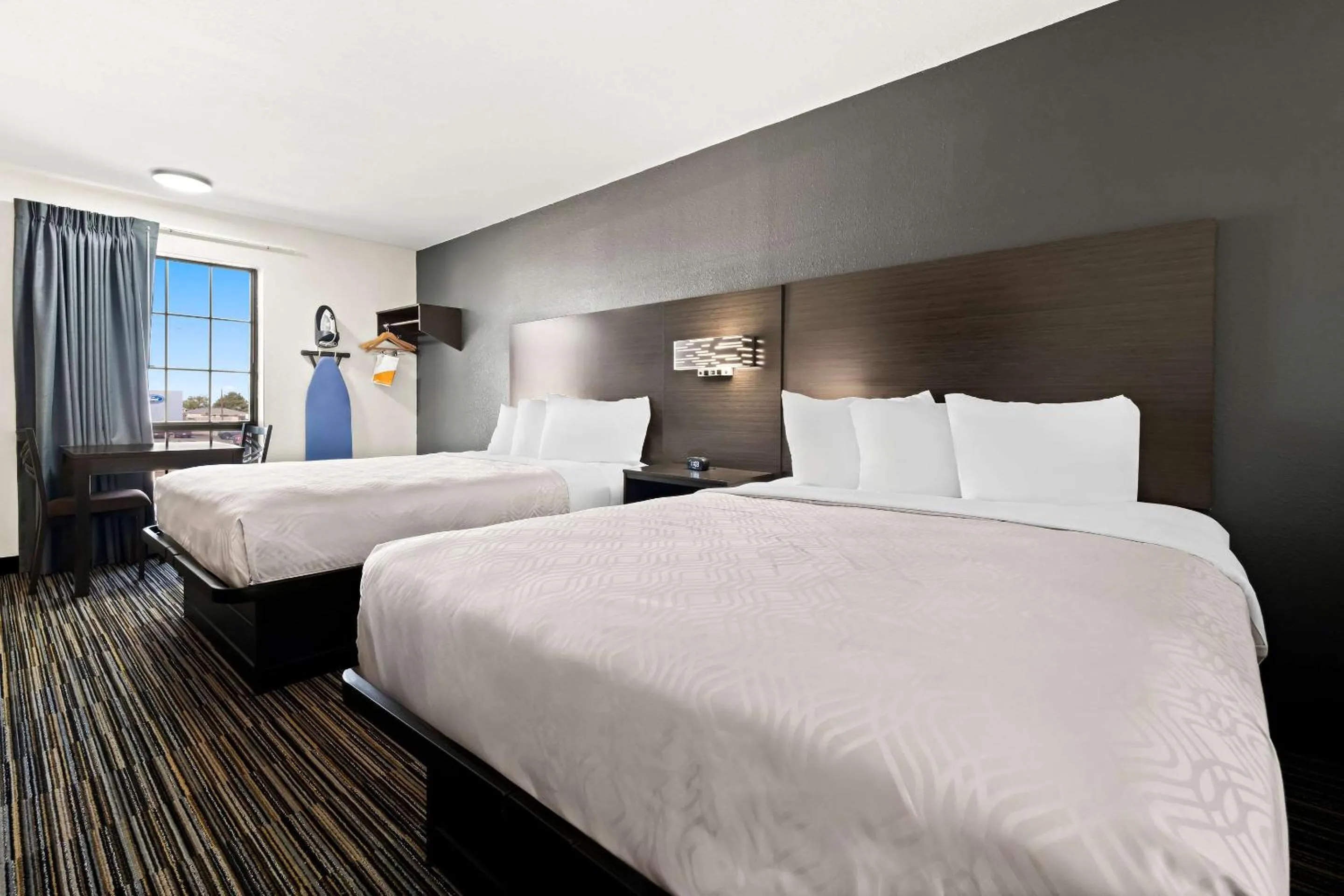 Bedroom, Bed in Econo Lodge Dumas