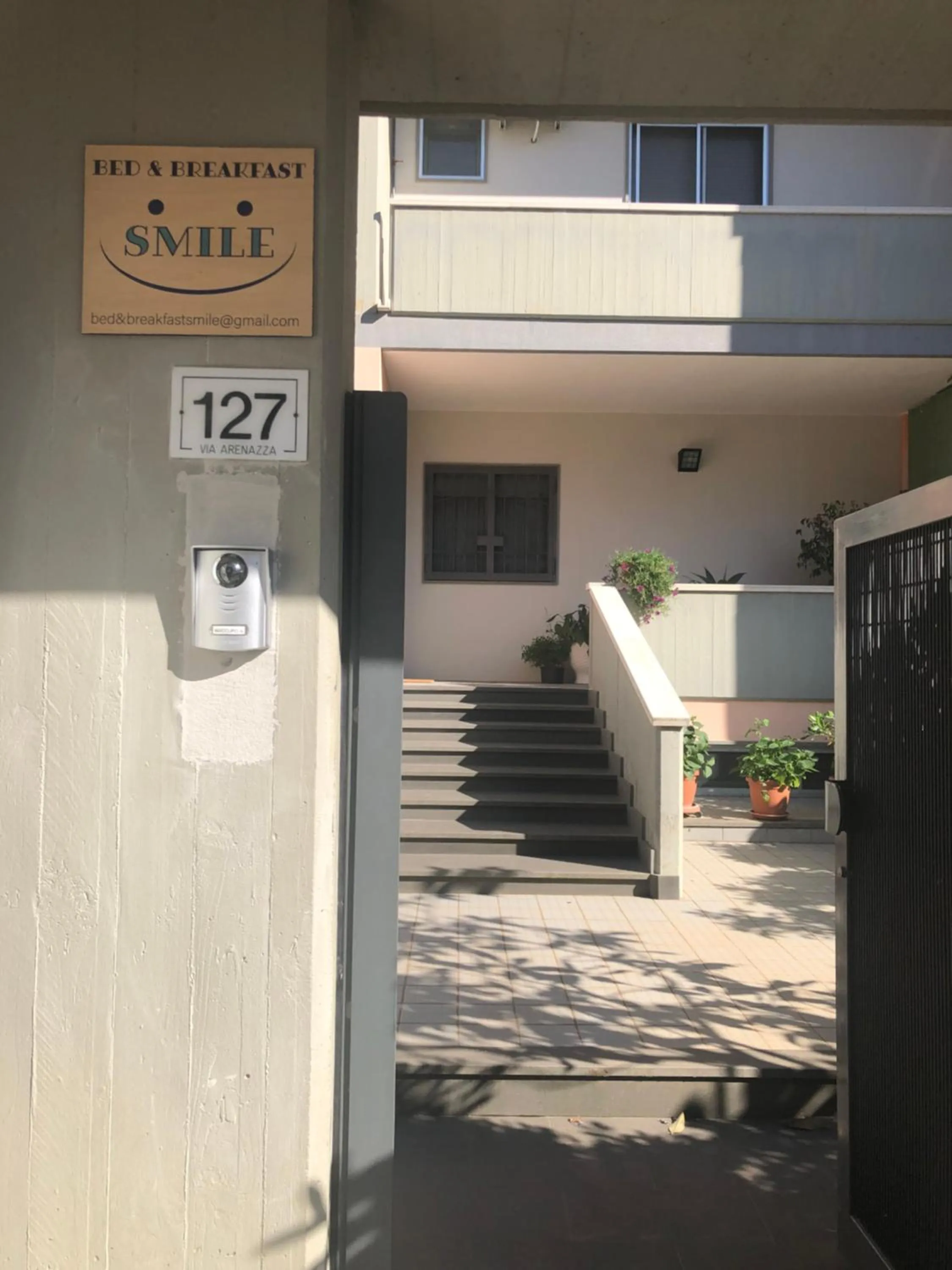 Facade/entrance in B&B SMILE