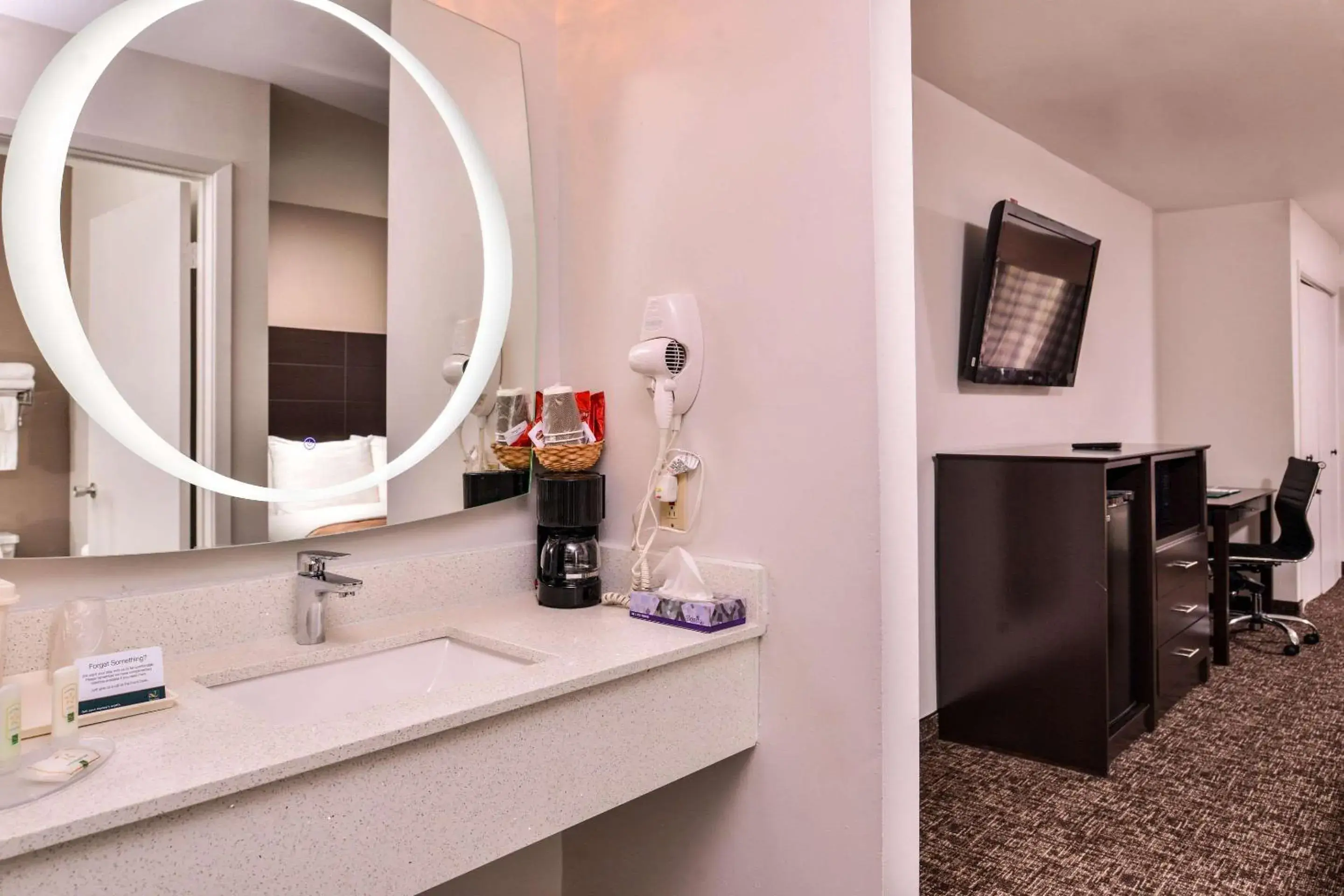 King Suite - Non-Smoking in Quality Inn & Suites Beaumont King Suite - Non-Smoking in Quality Inn & Suites Beaumont