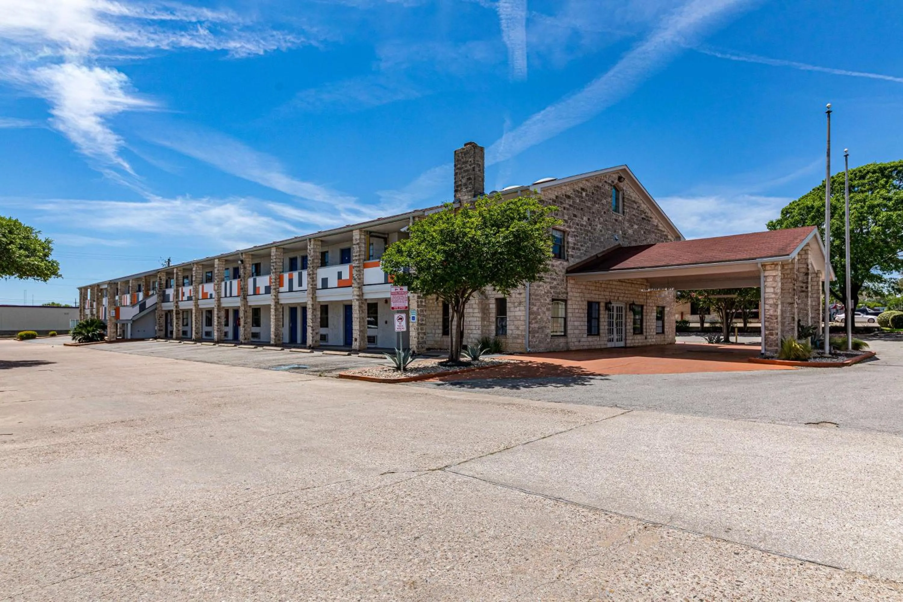 Property building in Motel 6-Georgetown, TX