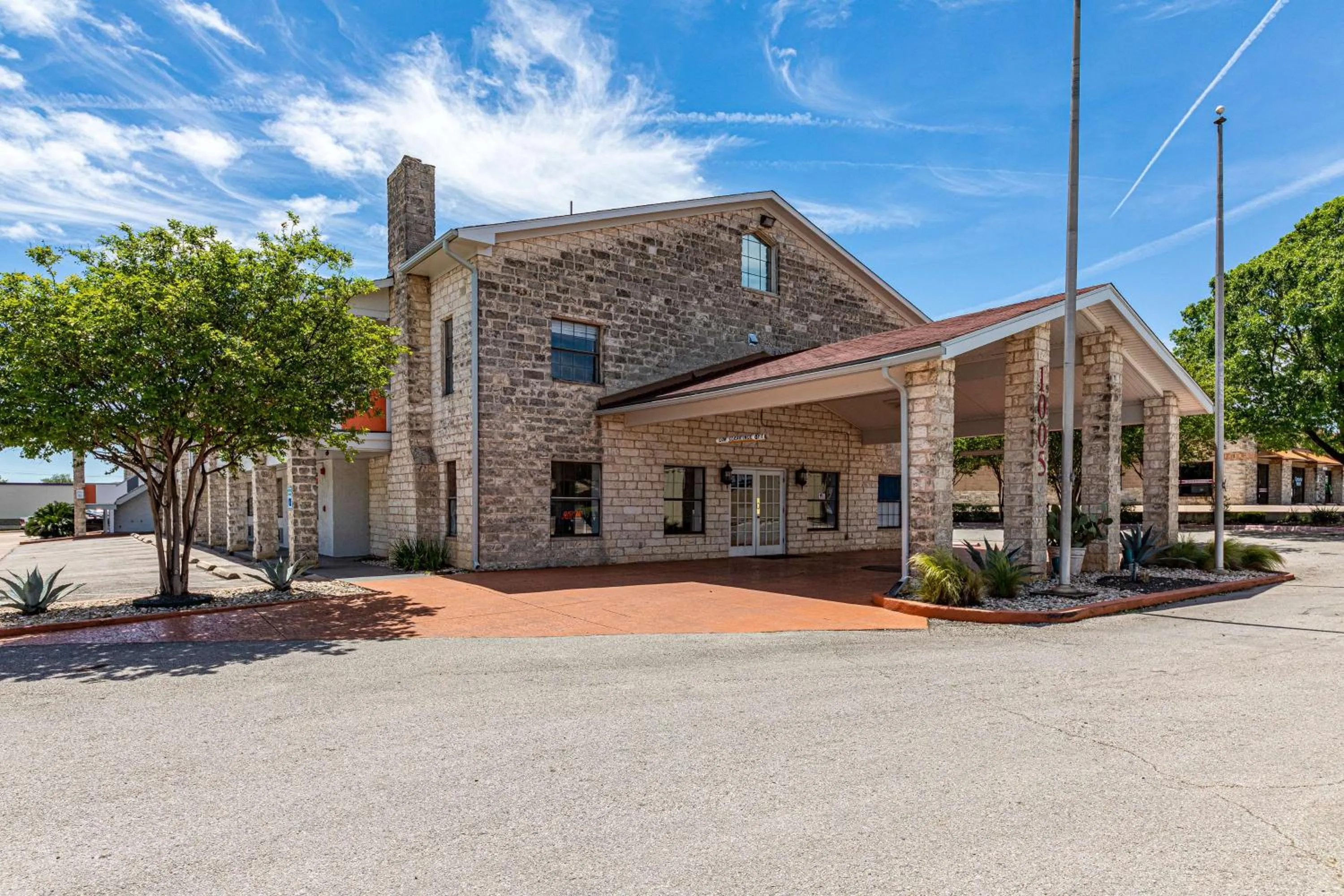 Property building in Motel 6-Georgetown, TX