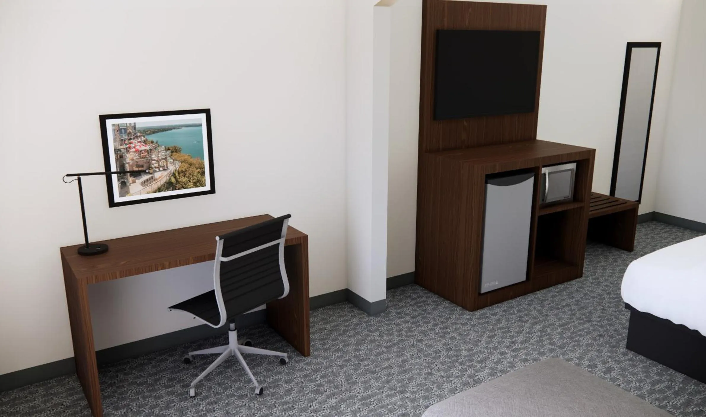 TV and multimedia, Bed in Quality Suites Austin South Street Elmo District