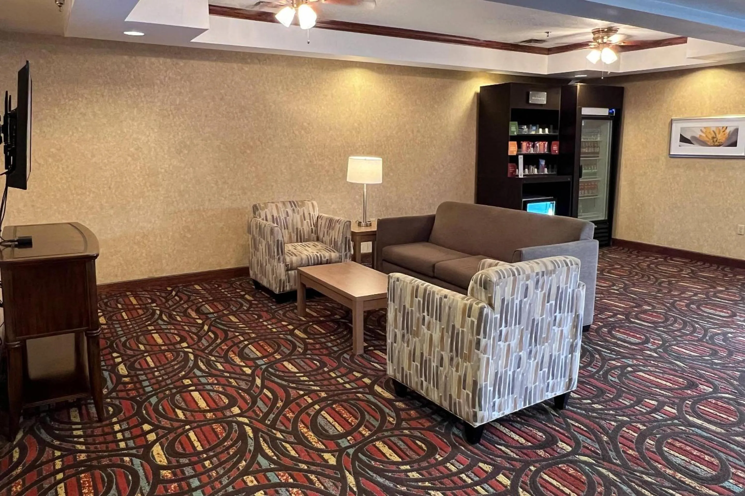 Lobby or reception in Quality Suites Midland North Loop 250