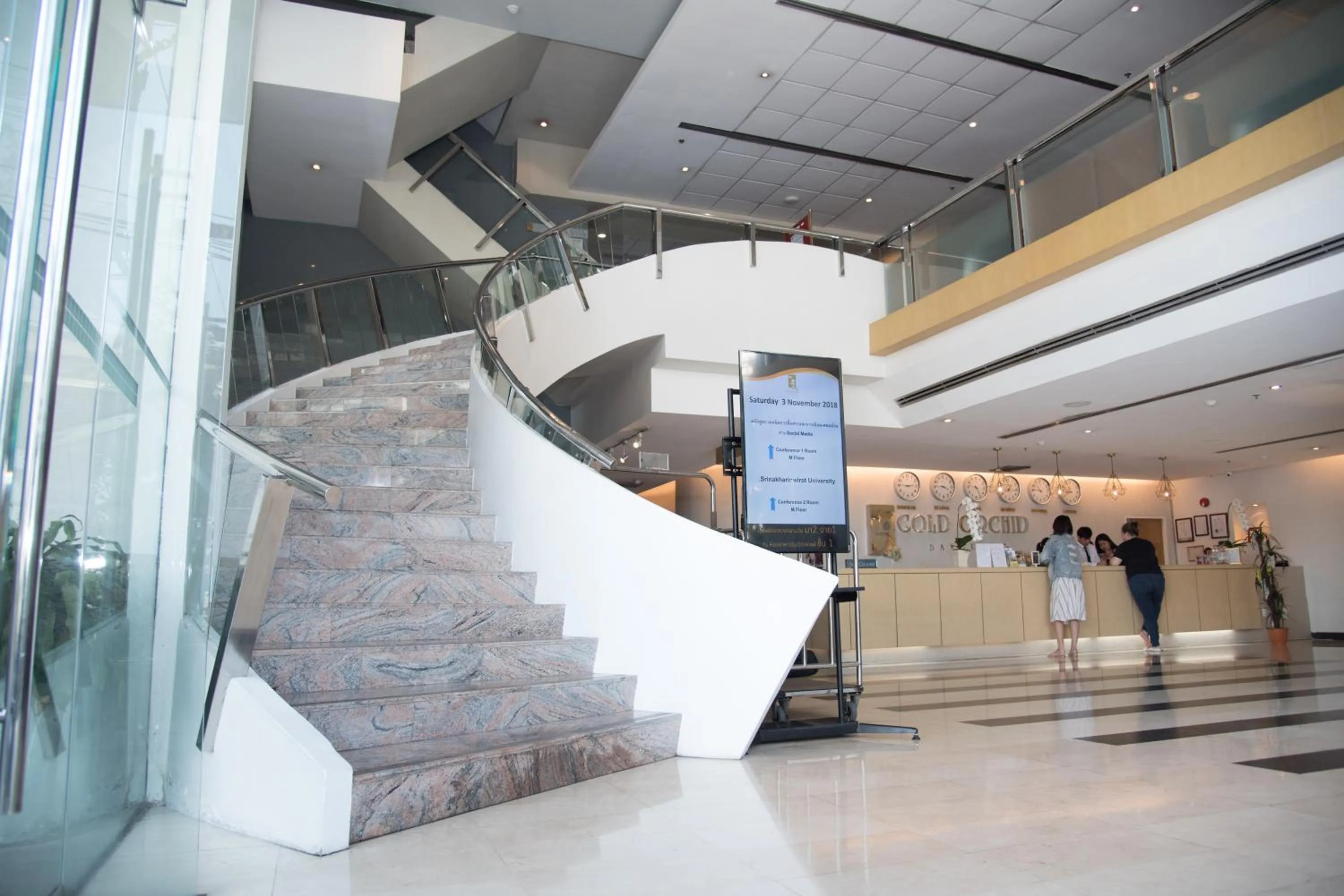 Gold Orchid Bangkok Hotel