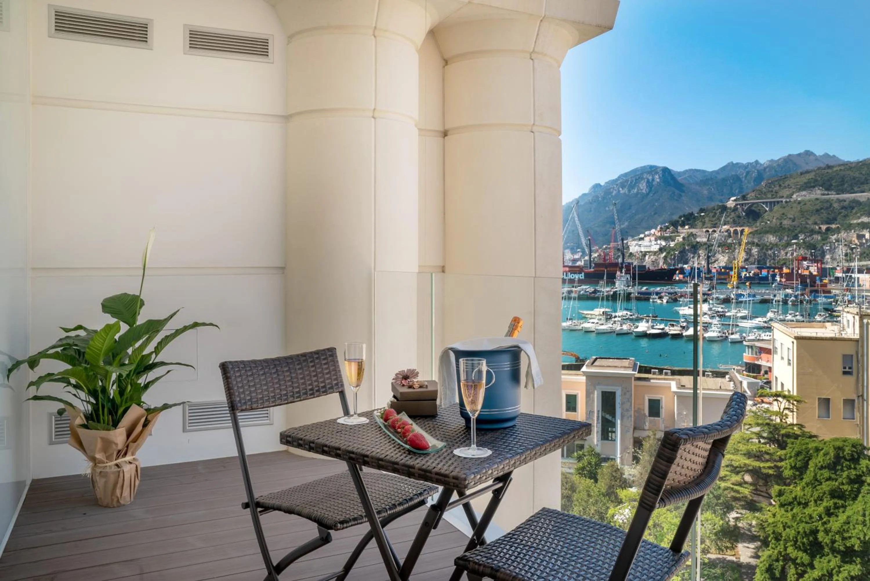 Balcony/Terrace in Crescent Moon