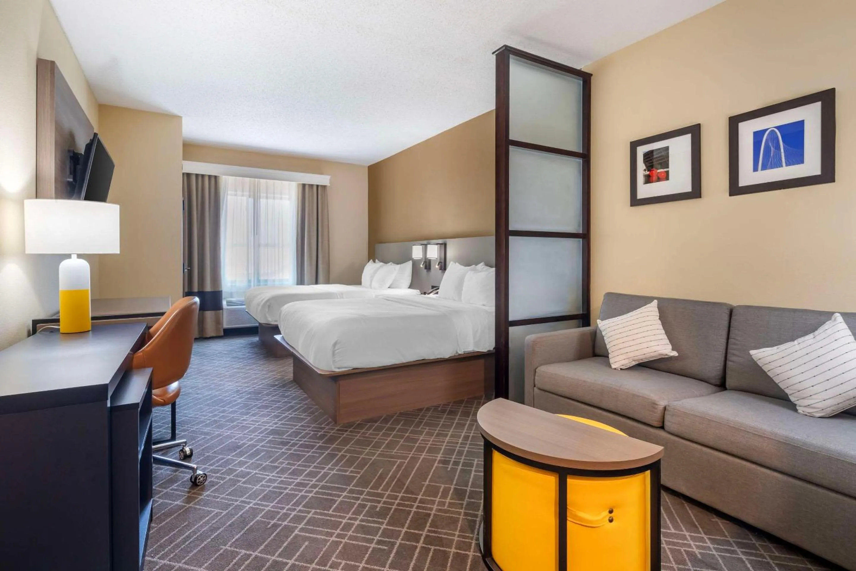 Bedroom, Bed in Comfort Suites McKinney-Allen