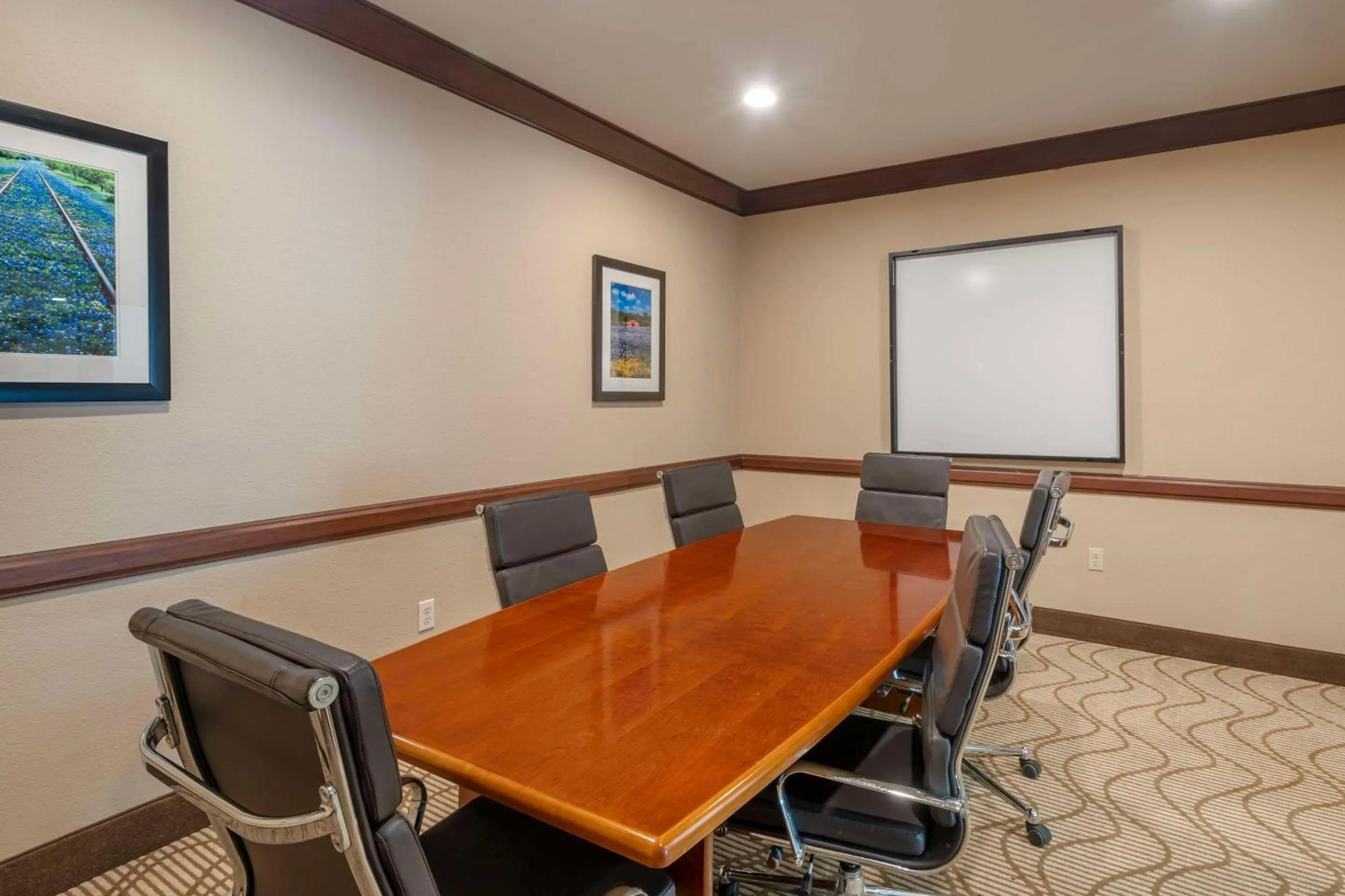 Meeting/conference room in Comfort Suites McKinney-Allen