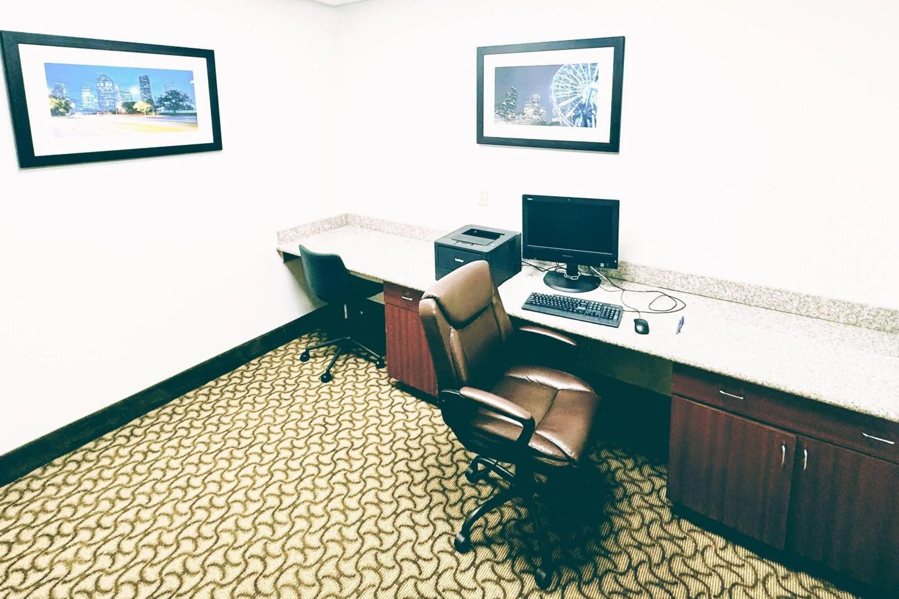Business facilities in Comfort Suites Westchase Houston Energy Corridor