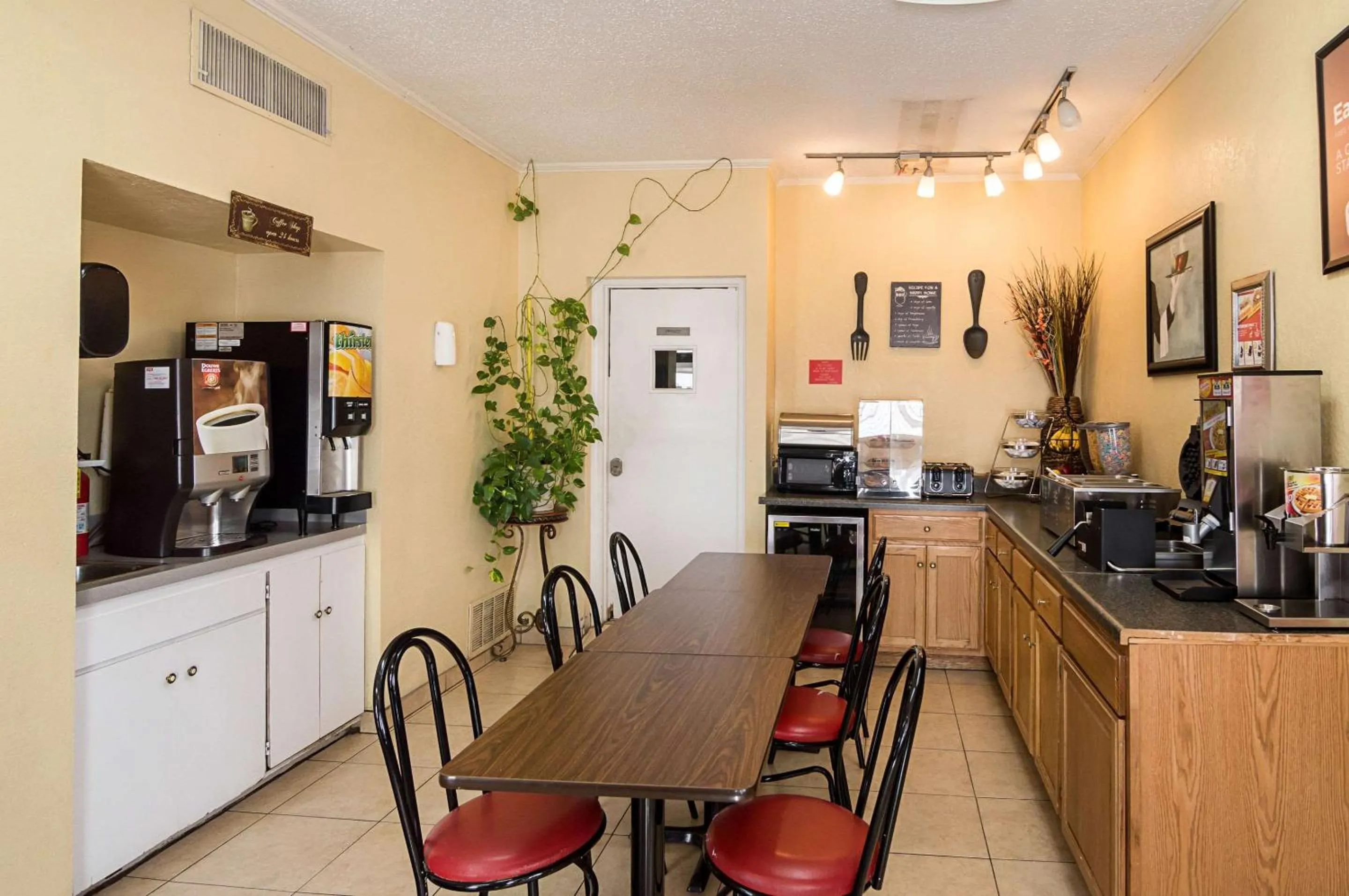 Restaurant/places to eat in Econo Lodge Dalhart Hwy 54 - Hwy 287