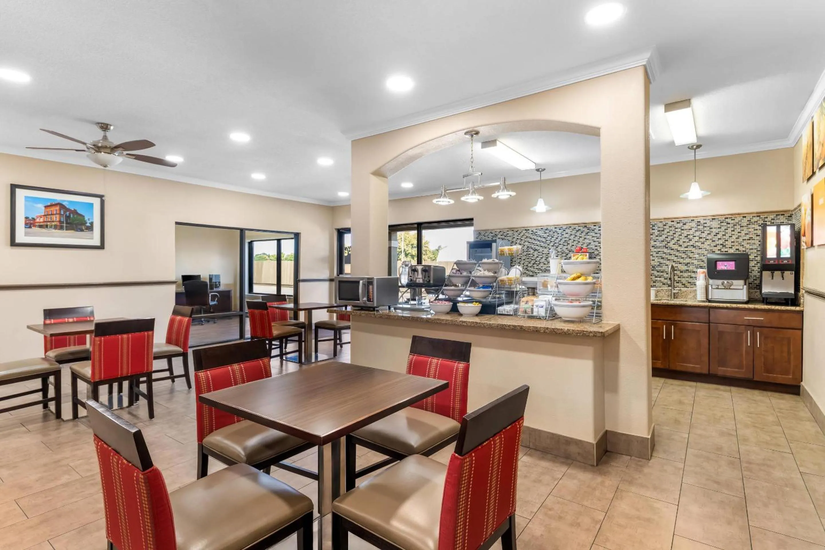 Breakfast in Comfort Inn Corsicana East