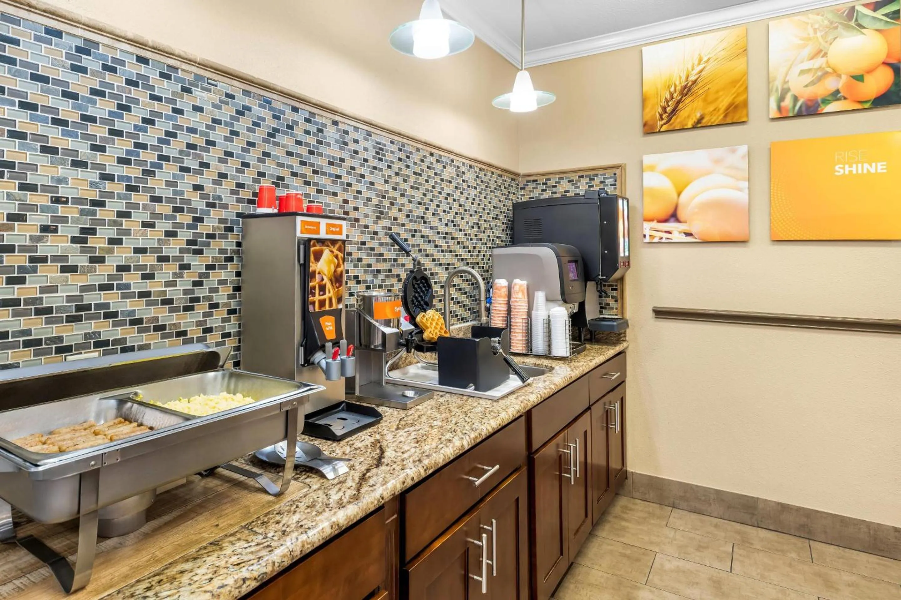 Breakfast in Comfort Inn Corsicana East