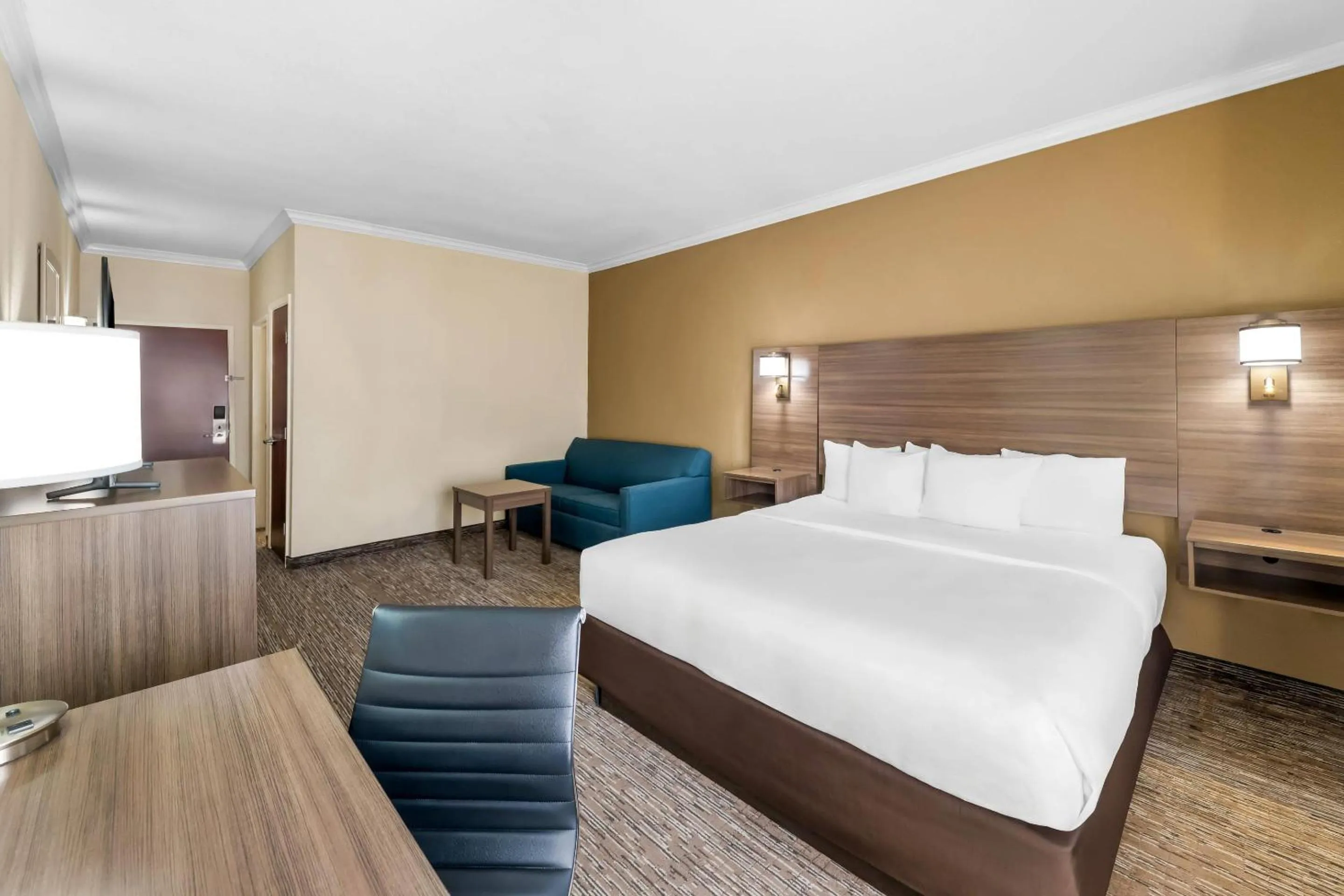 Bedroom, Bed in Comfort Inn Corsicana East