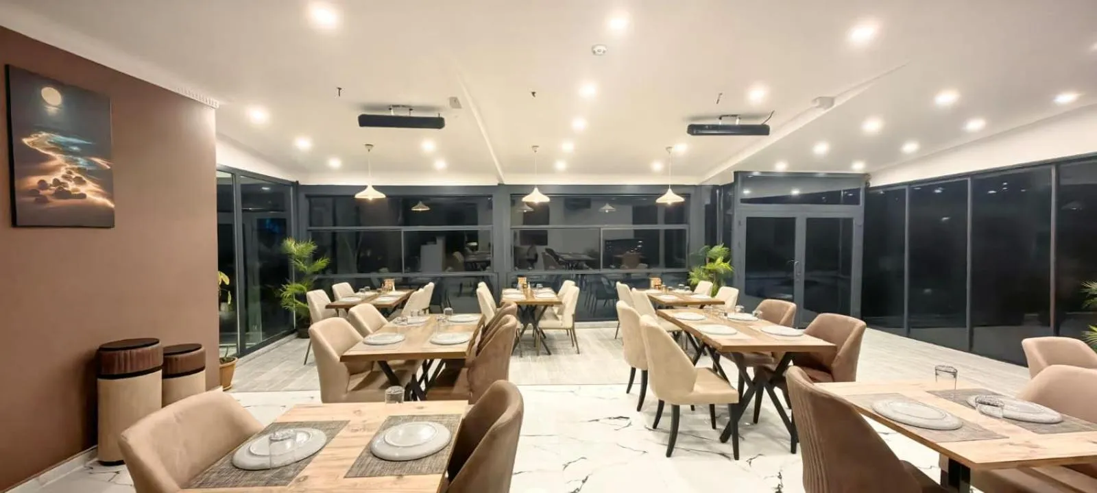 Restaurant/places to eat in istanbul Airport Kumsal Otel