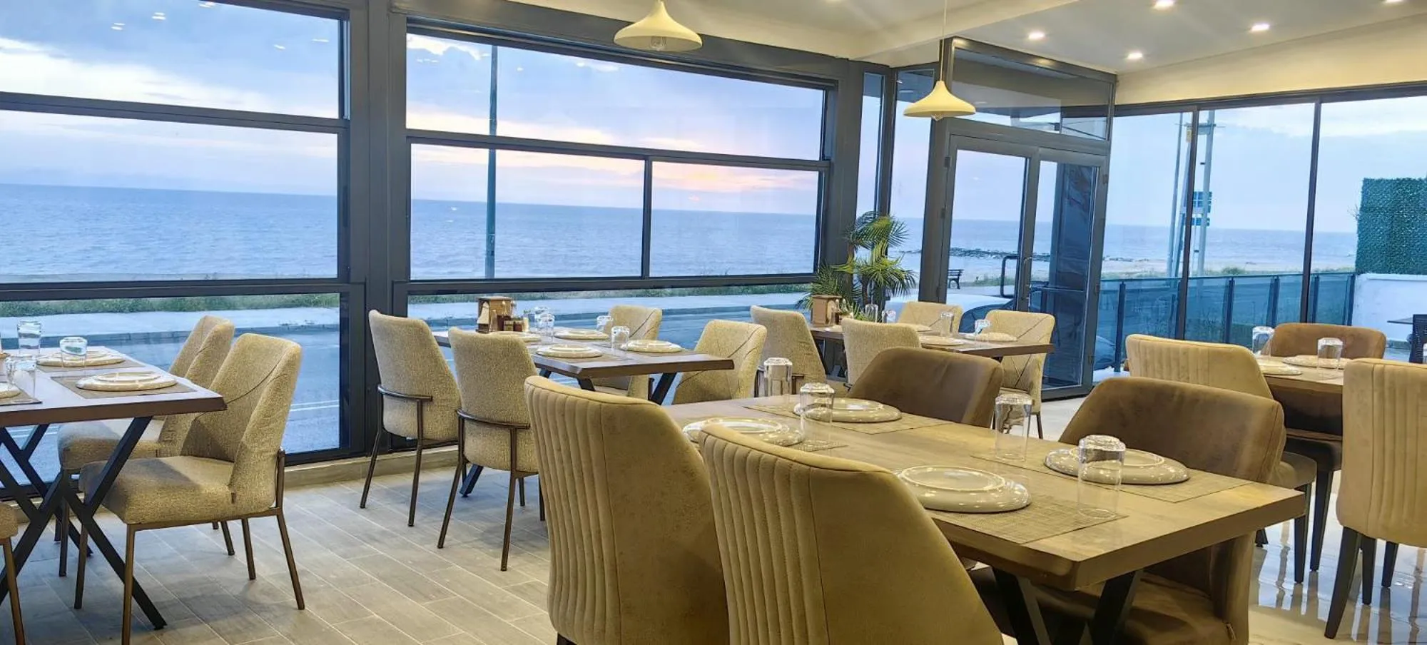 Restaurant/places to eat in istanbul Airport Kumsal Otel