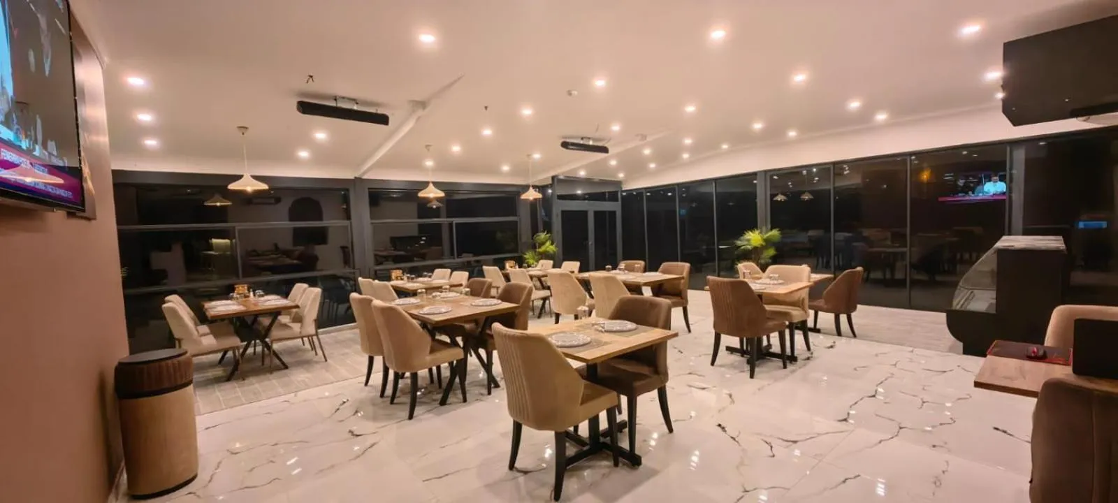 Restaurant/places to eat in istanbul Airport Kumsal Otel