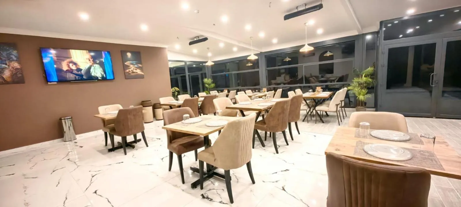 Restaurant/places to eat in istanbul Airport Kumsal Otel