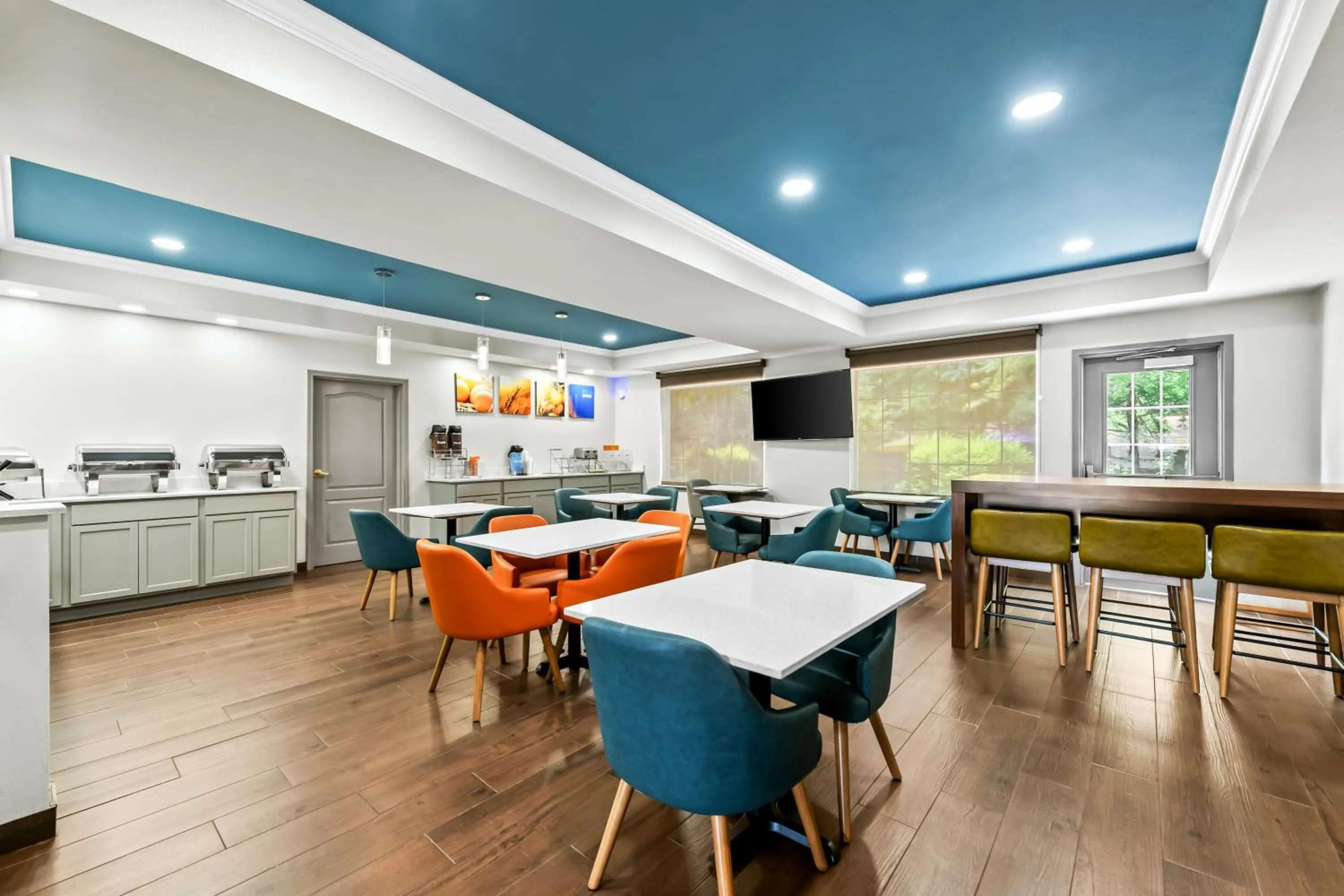 Breakfast in Comfort Suites Texarkana Texas