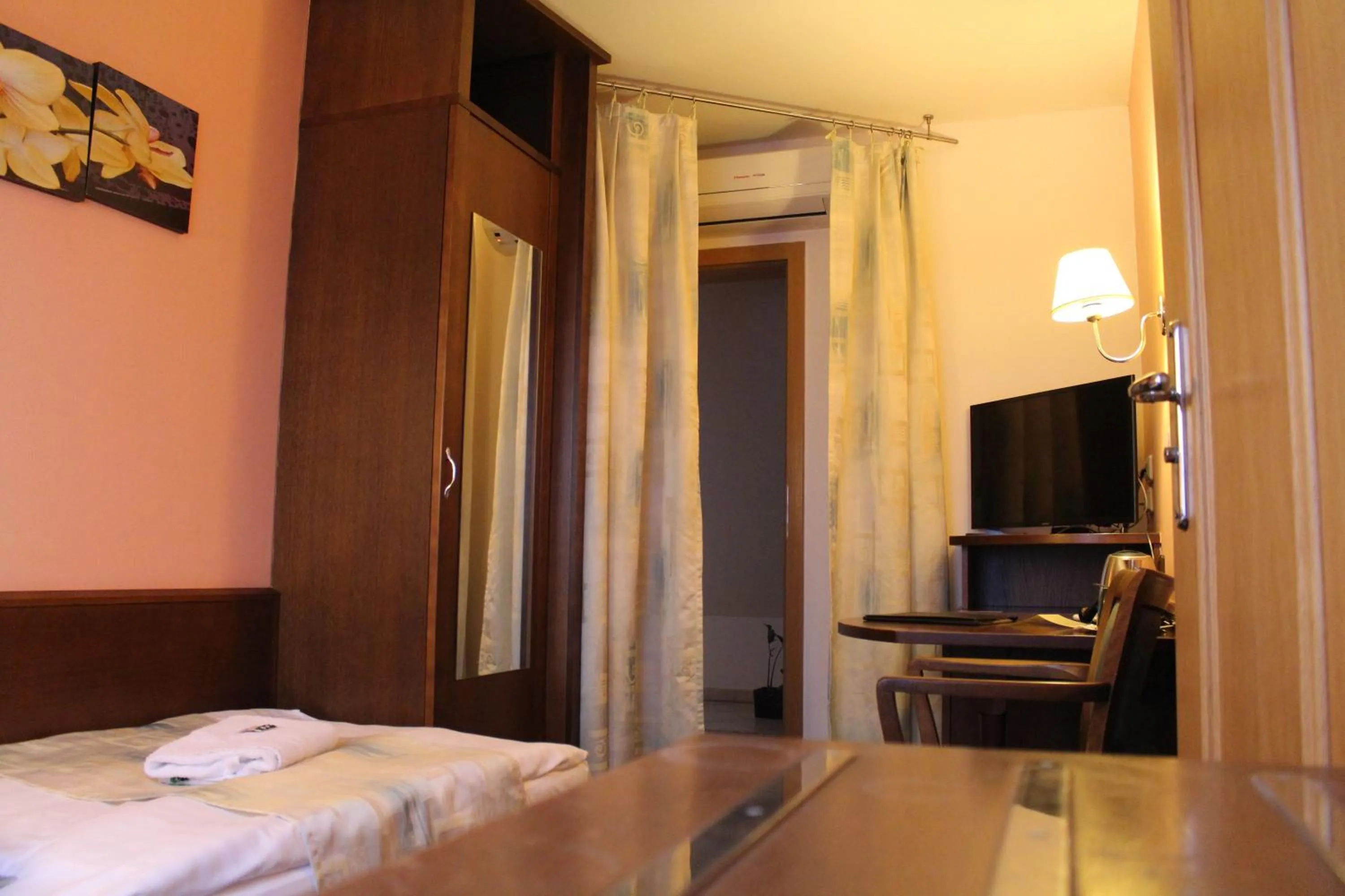 Area and facilities, Bed in Zámecký Hotel Zlatý Orel