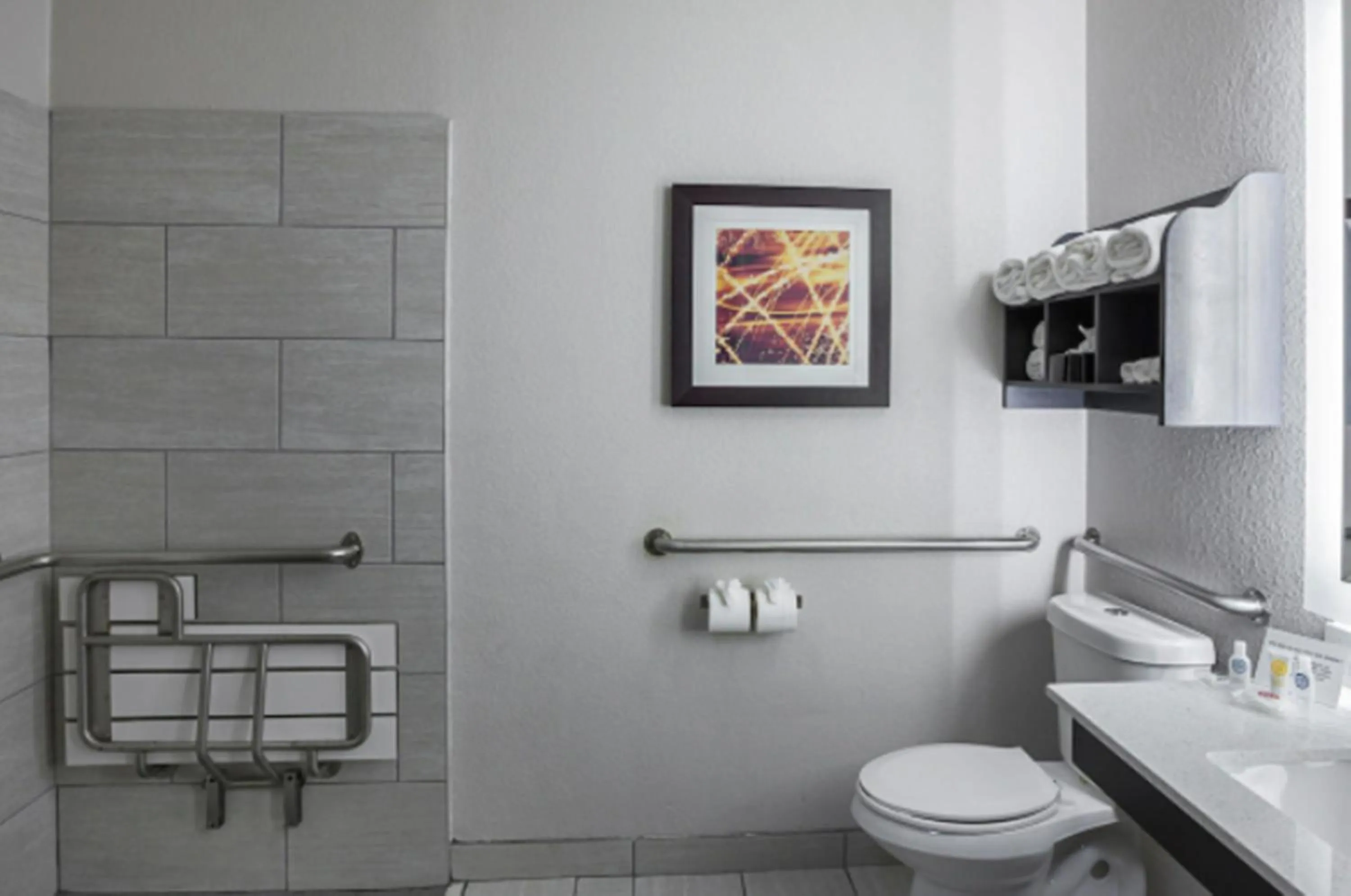 Bathroom in Comfort Suites Lewisville - Dallas