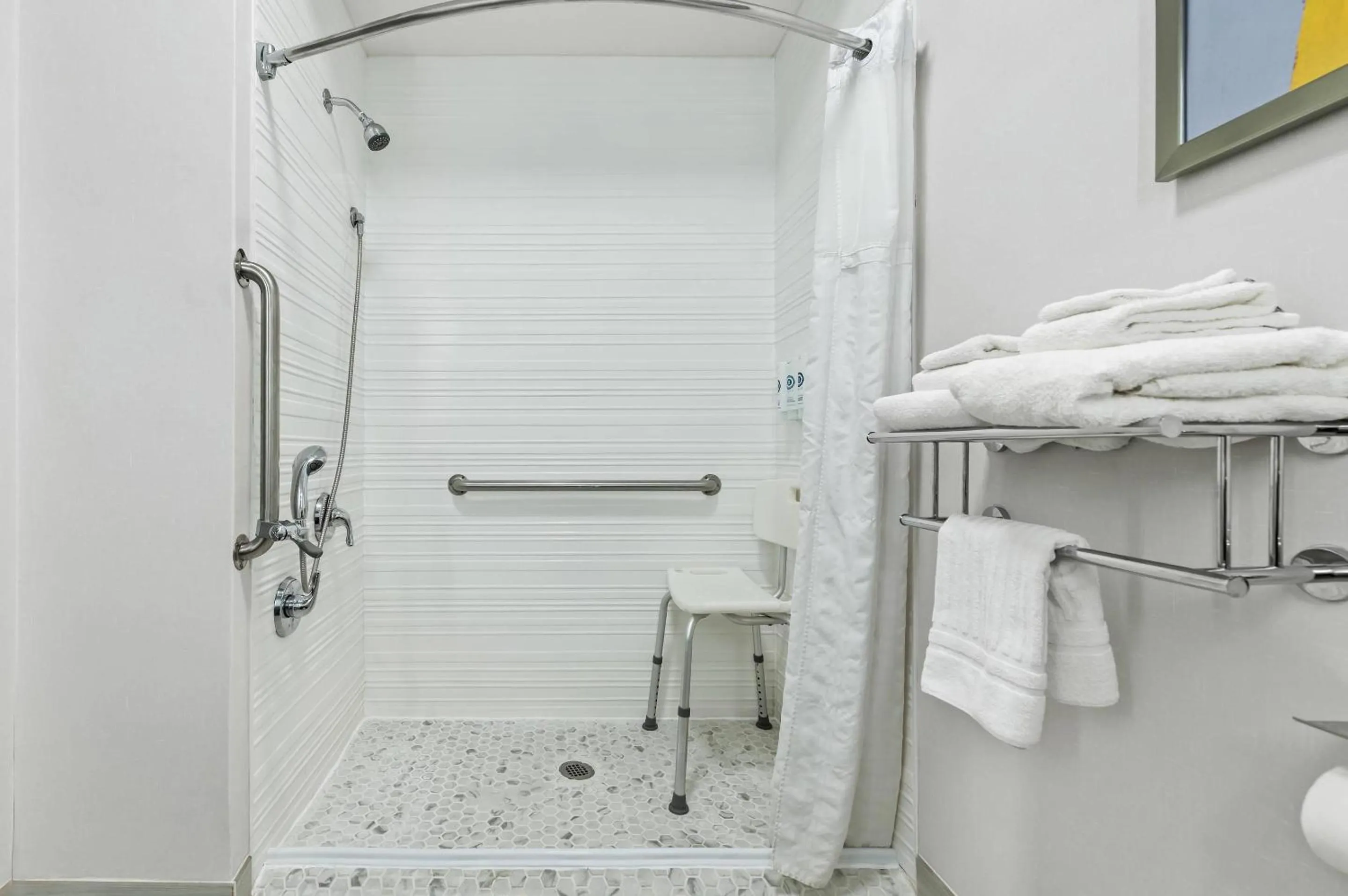 Bedroom in Comfort Suites Longview North